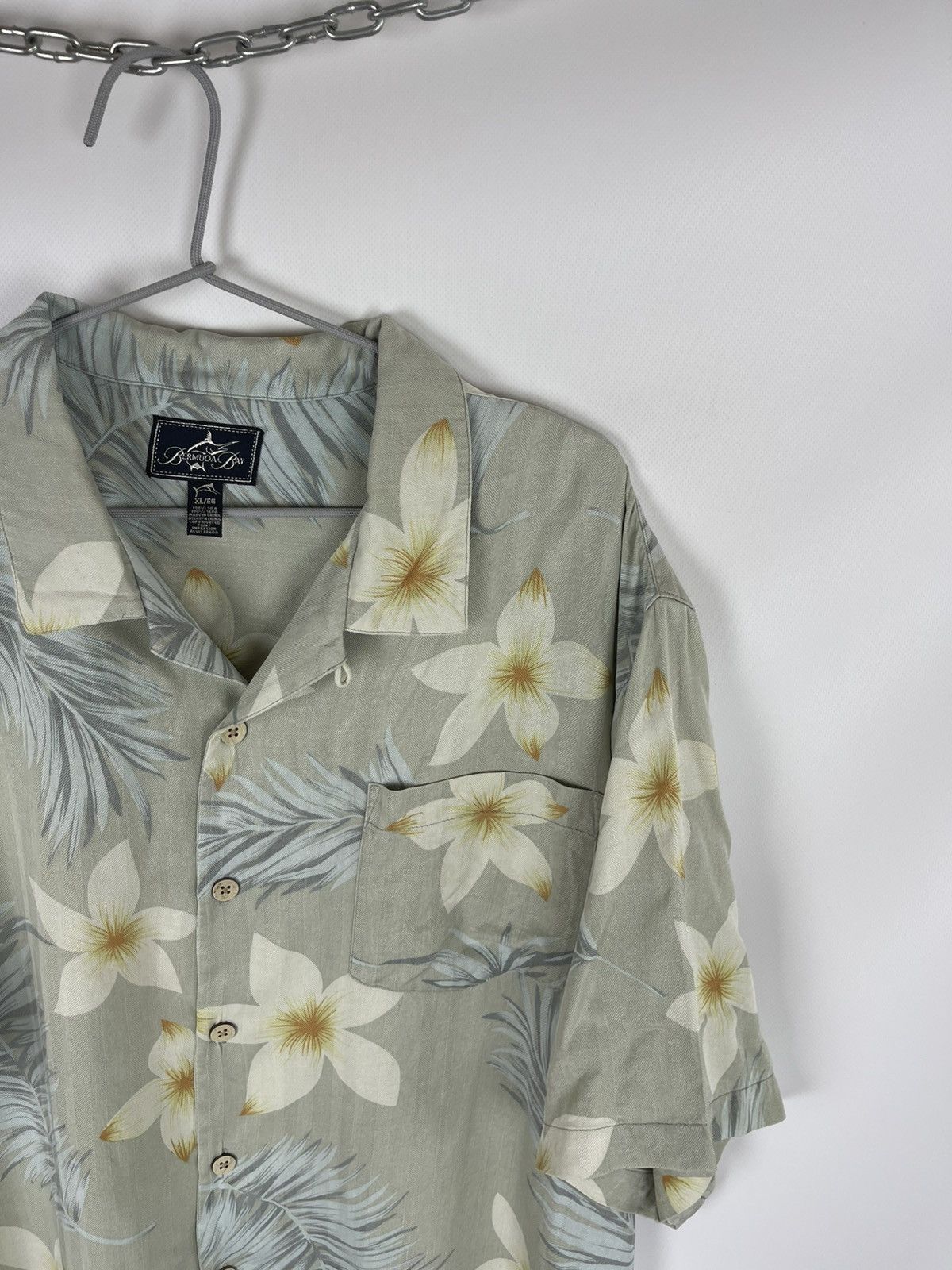 Vintage Bermuda Bay vintage 100% silk flowers feathers pattern shirt Size US XL / EU 56 / 4 - 3 Thumbnail