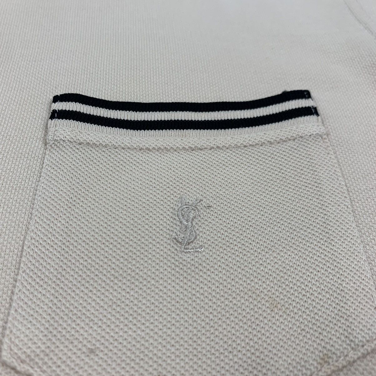 Saint Laurent Paris × Vintage × Yves Saint Laurent Vintage Yves Saint Laurent Polos Shirt Size US M / EU 48-50 / 2 - 5 Thumbnail