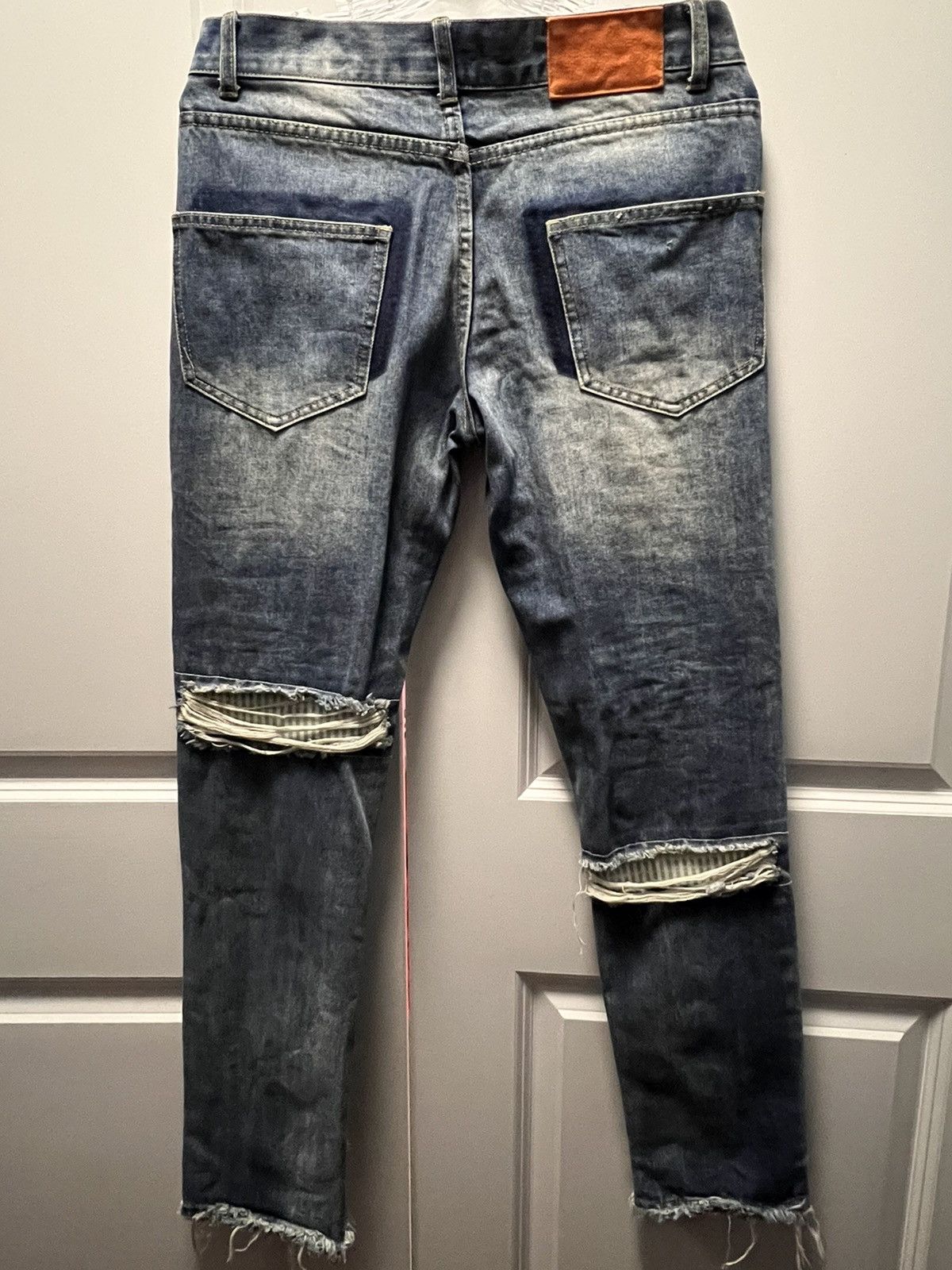 C2H4 C2H4 Distressed Ski Cut Denim Size US 30 / EU 46 - 2 Thumbnail