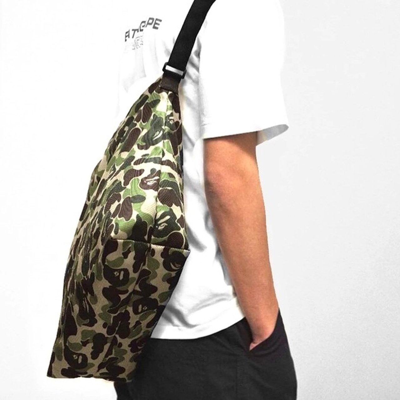Bape 🔥 BAPE SHOULDER BAG CAMO Cross Body A Bathing Ape backpack Size ONE SIZE - 8 Thumbnail