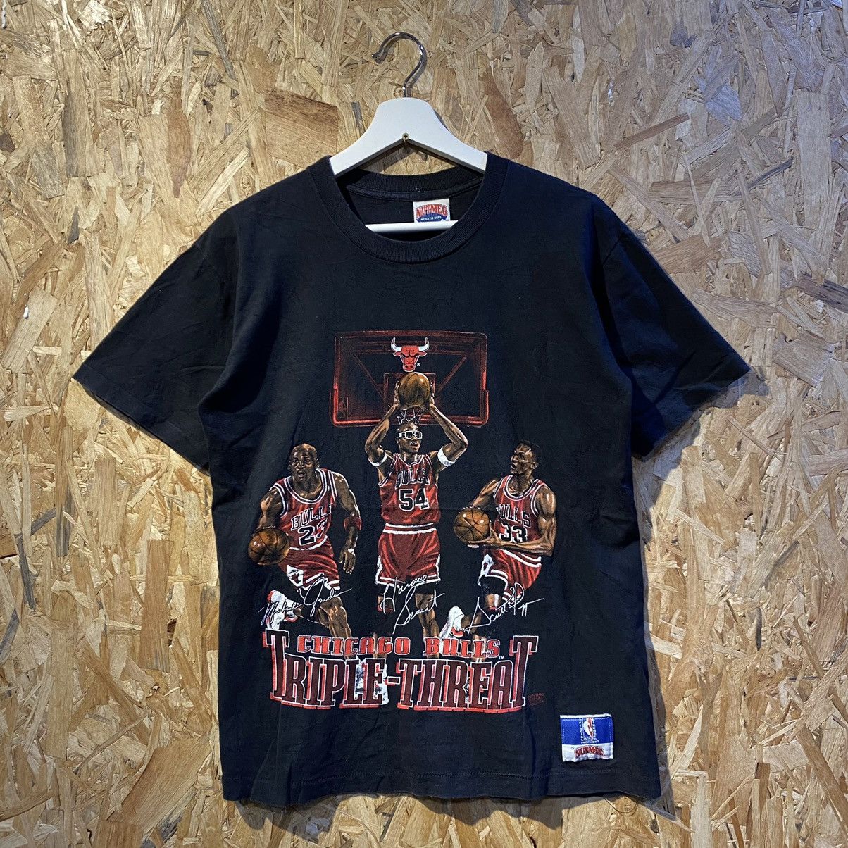 NBA × Nutmeg × Vintage VINTAGE RARE‼️NBA Chicago Bulls Triple-Threat Nutmeg Mills Size US M / EU 48-50 / 2 - 1 Thumbnail