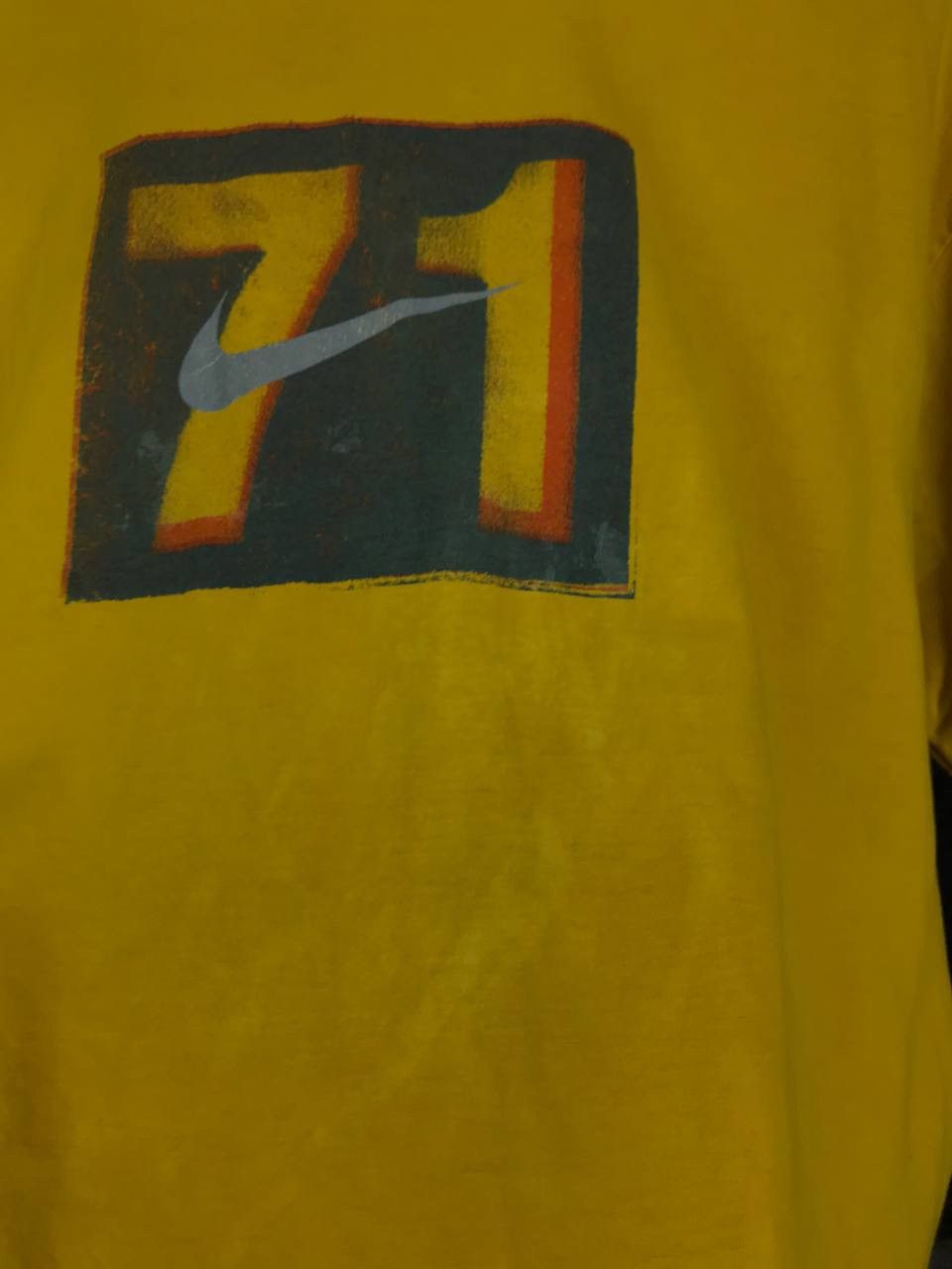 Nike × Vintage Nike swoosh streetwear vintage center logo tee Size US L / EU 52-54 / 3 - 6 Thumbnail