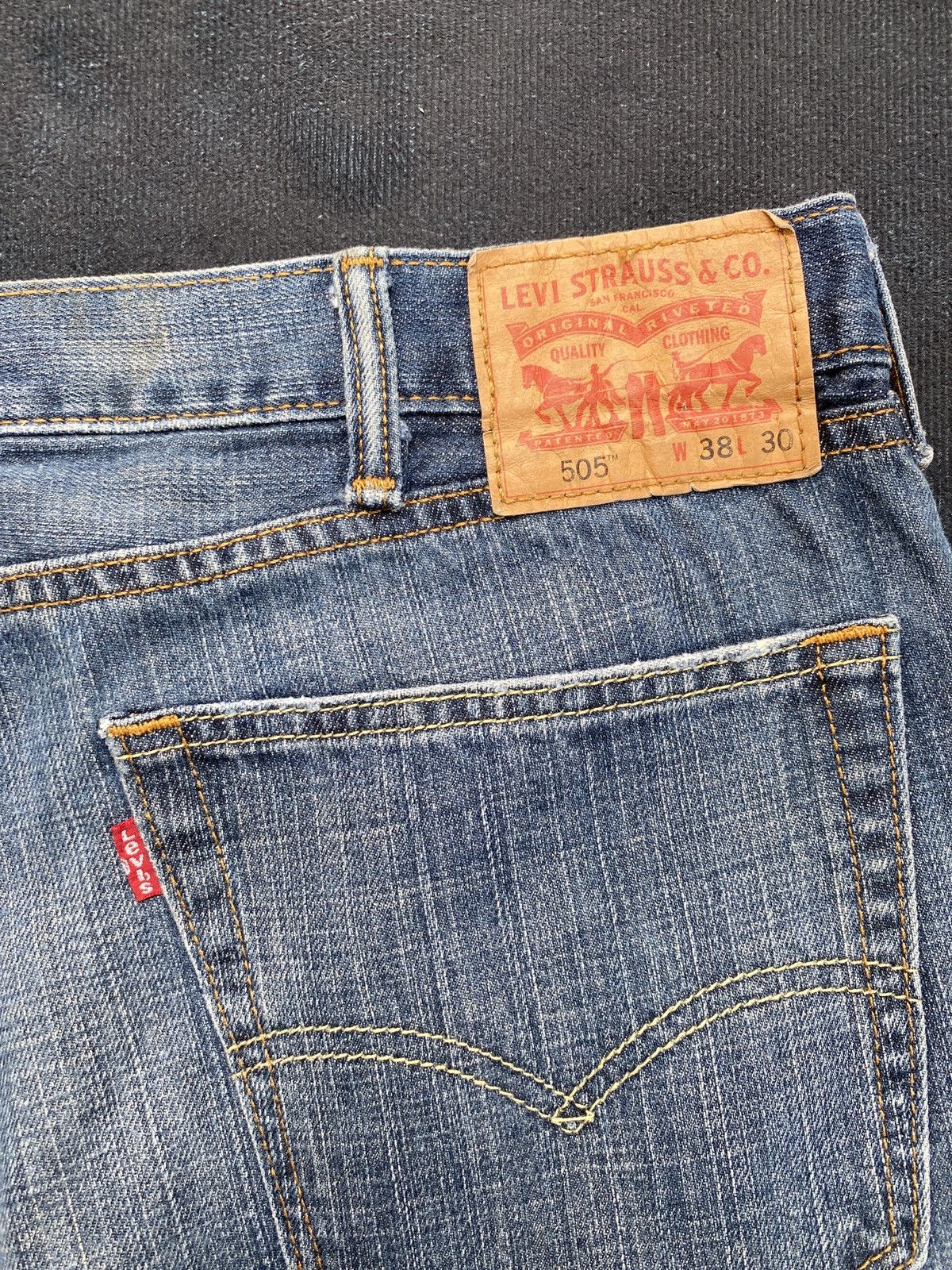 Jean × Levi's × Vintage VINTAGE LEVIS 505 DISTRESSED JEANS -J364 Size US 40 / EU 56 - 12 Thumbnail