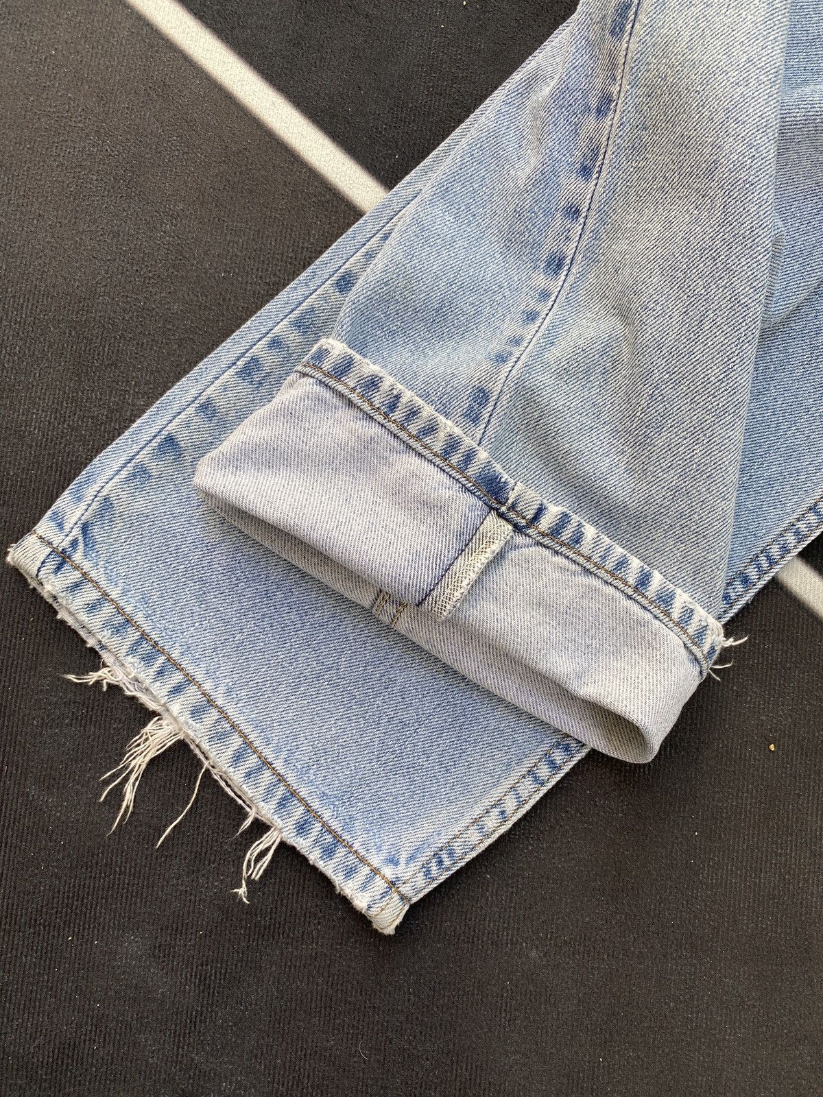 Jean × Levi's × Vintage VINTAGE LEVIS 505 BLUE WASH JEANS-J368 Size US 35 - 7 Thumbnail