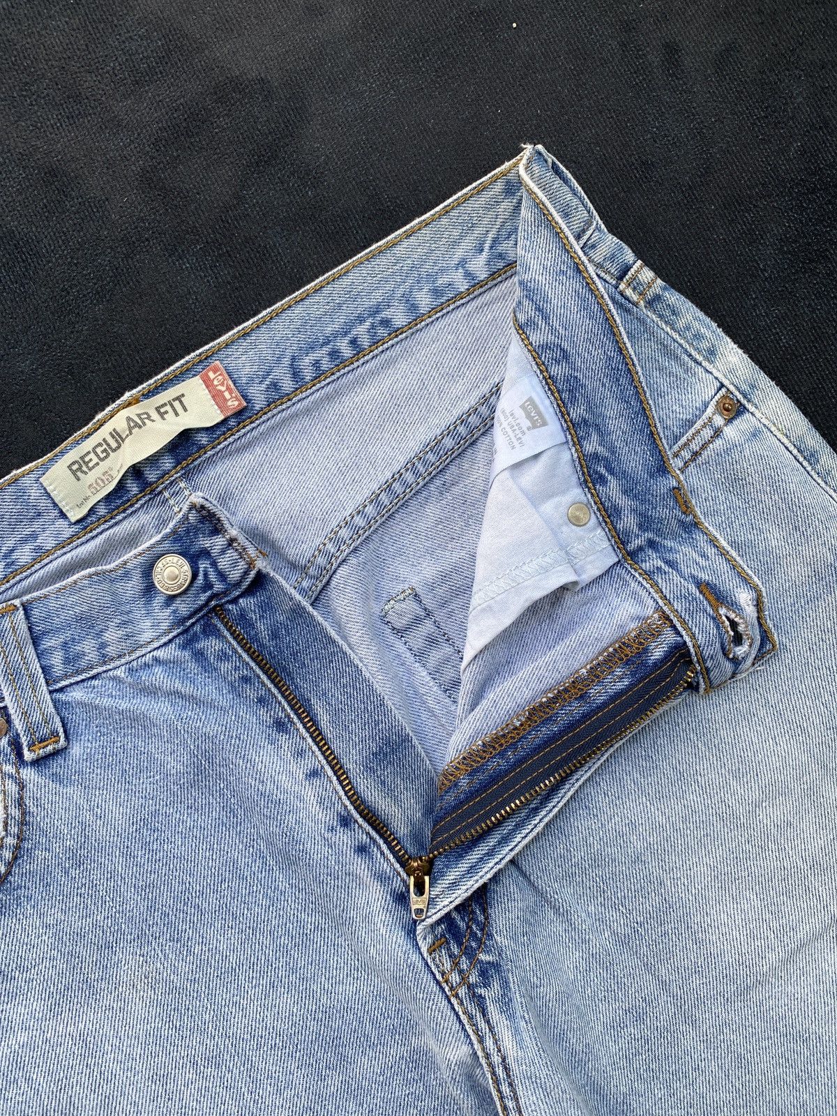 Jean × Levi's × Vintage VINTAGE LEVIS 505 BLUE WASH JEANS-J368 Size US 35 - 3 Thumbnail