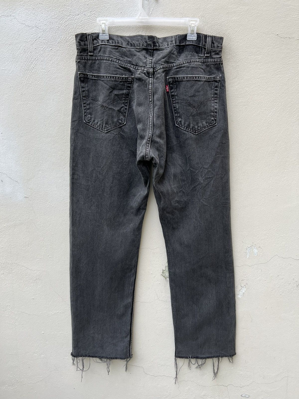 Levi's VTG 2001 Levi’s 505 Fade Black Denim Regular Straight Jeans Size US 35 - 13 Thumbnail