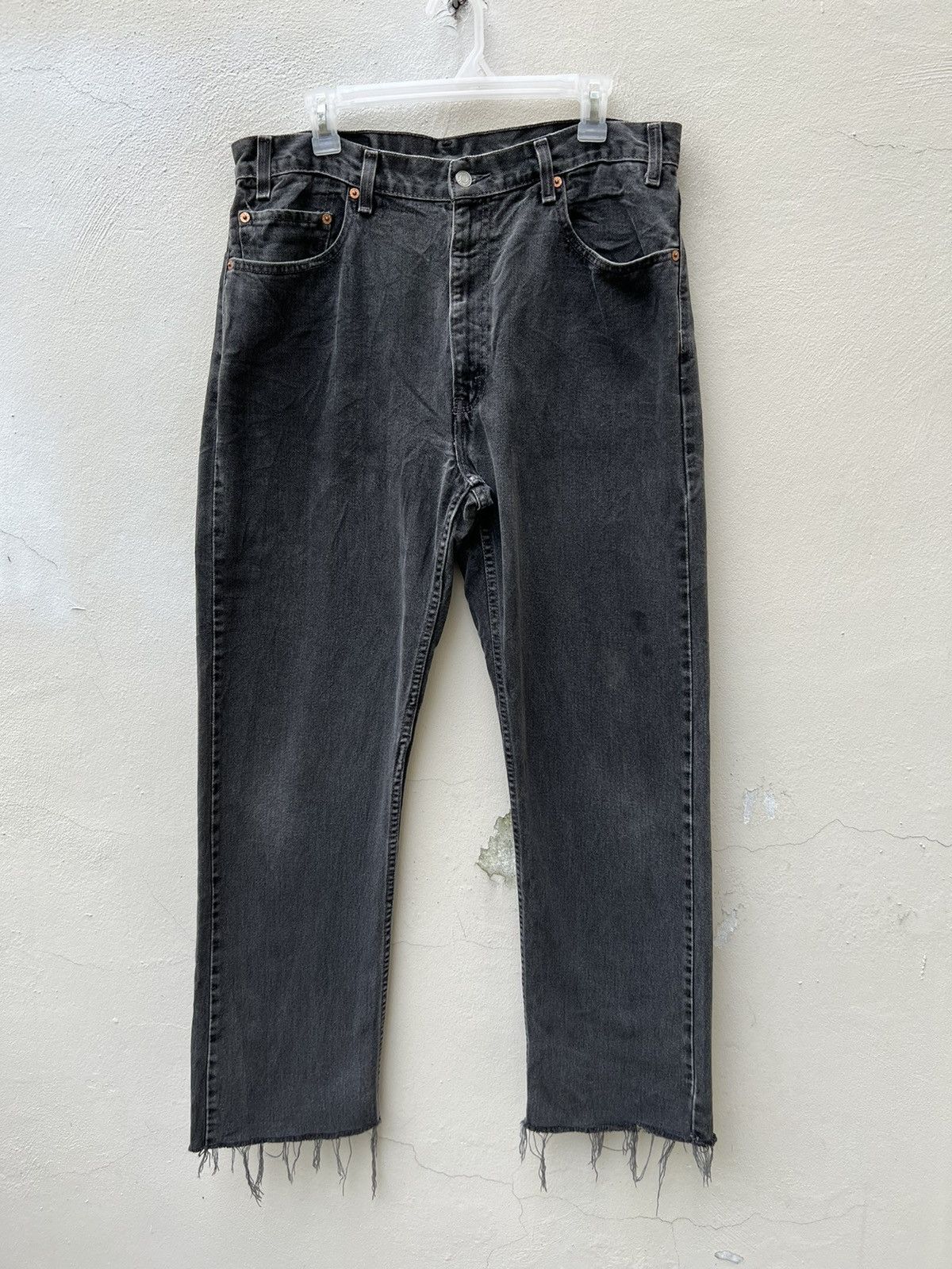 Levi's VTG 2001 Levi’s 505 Fade Black Denim Regular Straight Jeans Size US 35 - 6 Thumbnail