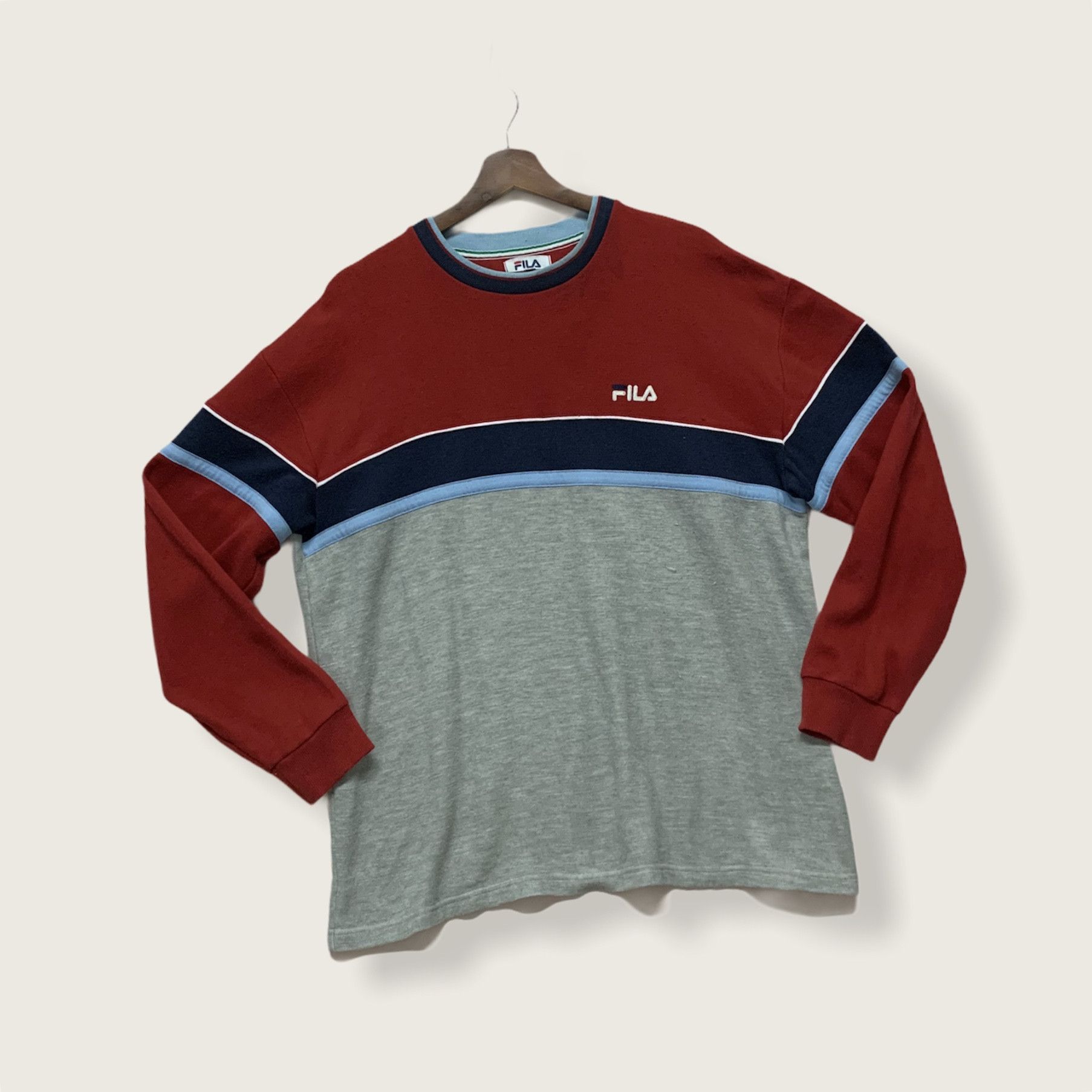 Fila 🔥SEND OFFERS🔥 Vintage Fila Embroidery Crewneck Sweatshirt Size US L / EU 52-54 / 3 - 1 Thumbnail