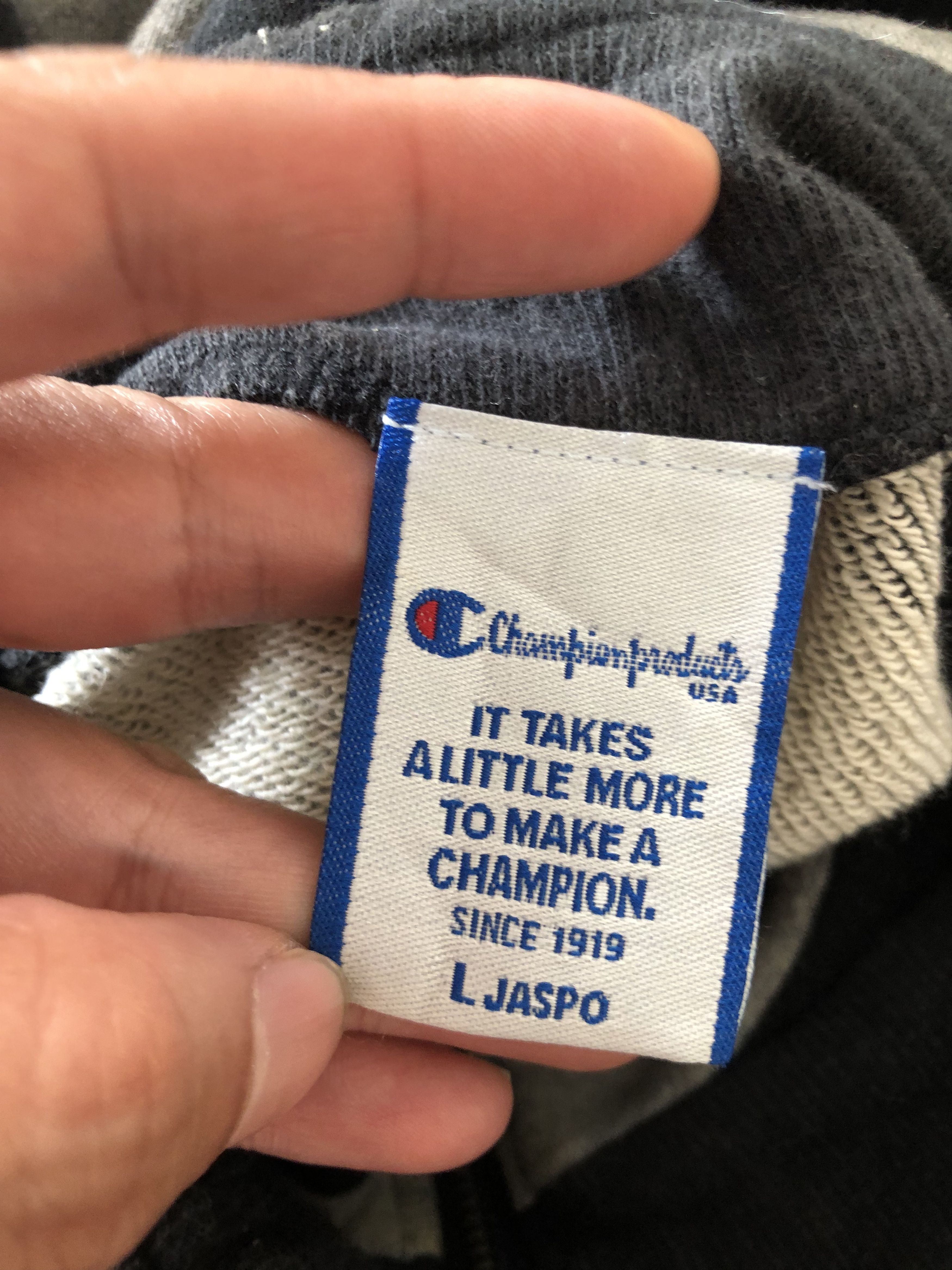 VINTAGE 90’S CHAMPION PRODUCTS JAPAN ZIPPER NECK SWEATSHIRT