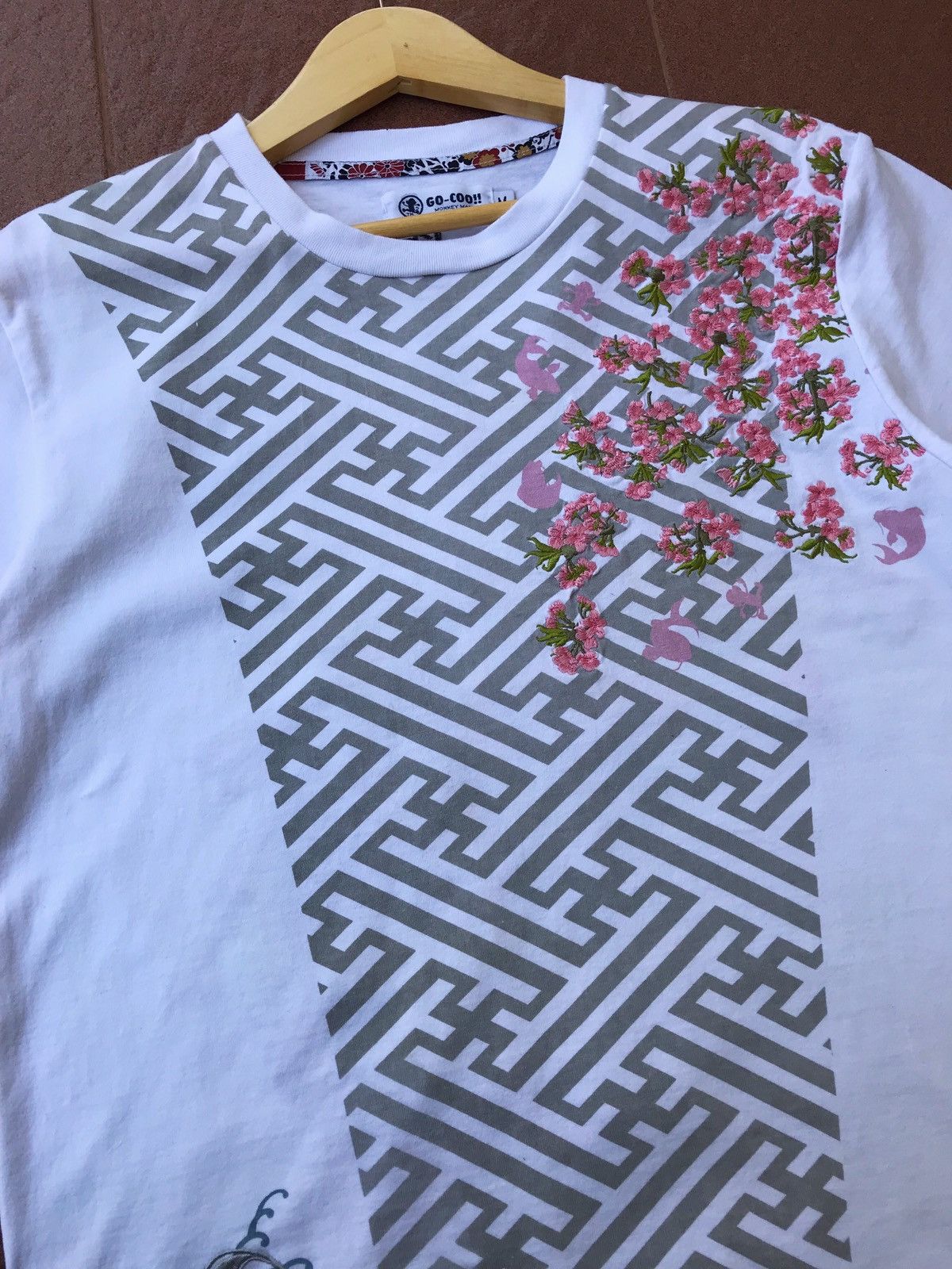 Japanese Brand Go-Coo Monkey Made Embroidery Sukajan Tee Size US M / EU 48-50 / 2 - 8 Thumbnail