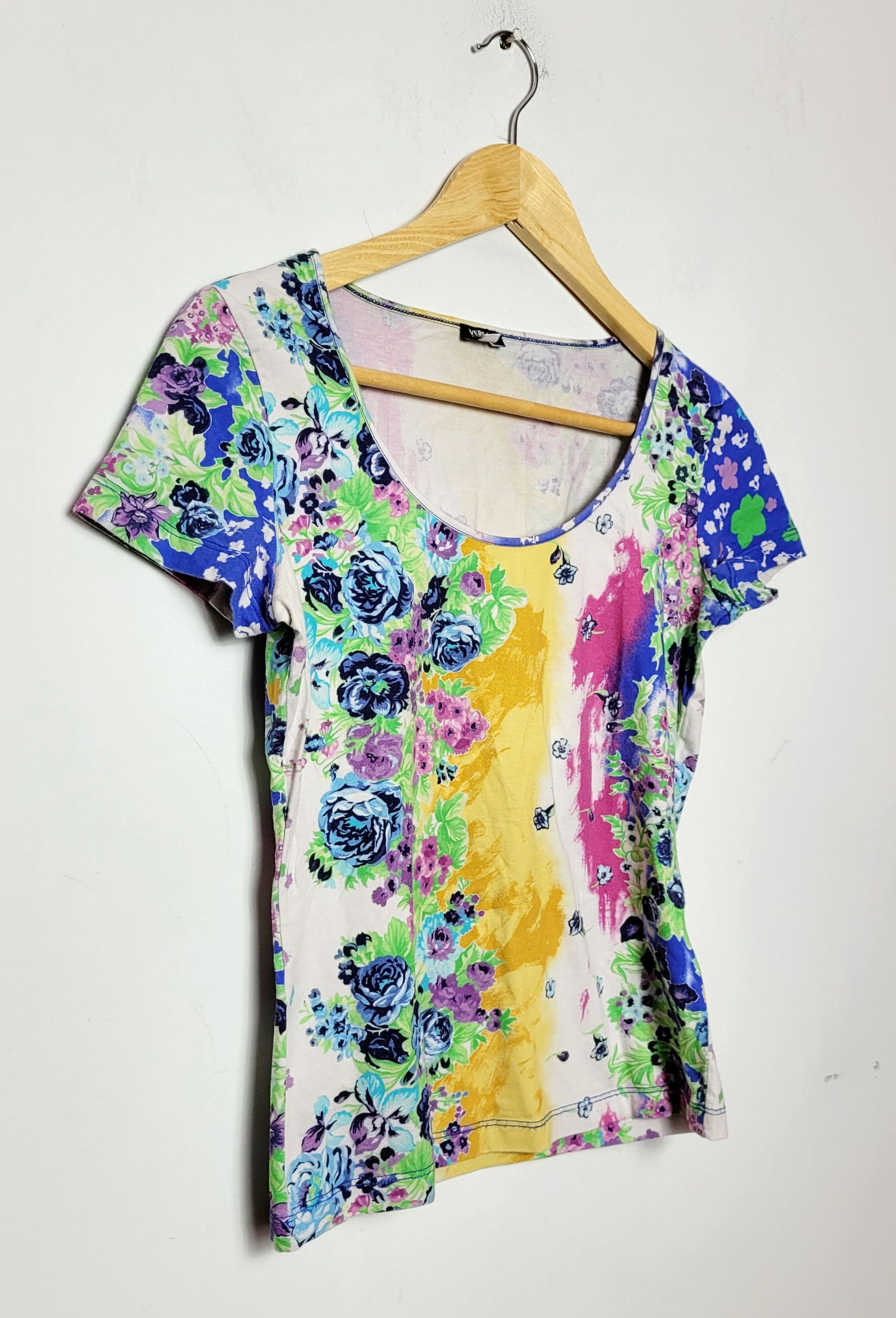 Versace Versace Vintage 90s Floral Top Size US S / EU 44-46 / 1 - 3 Thumbnail