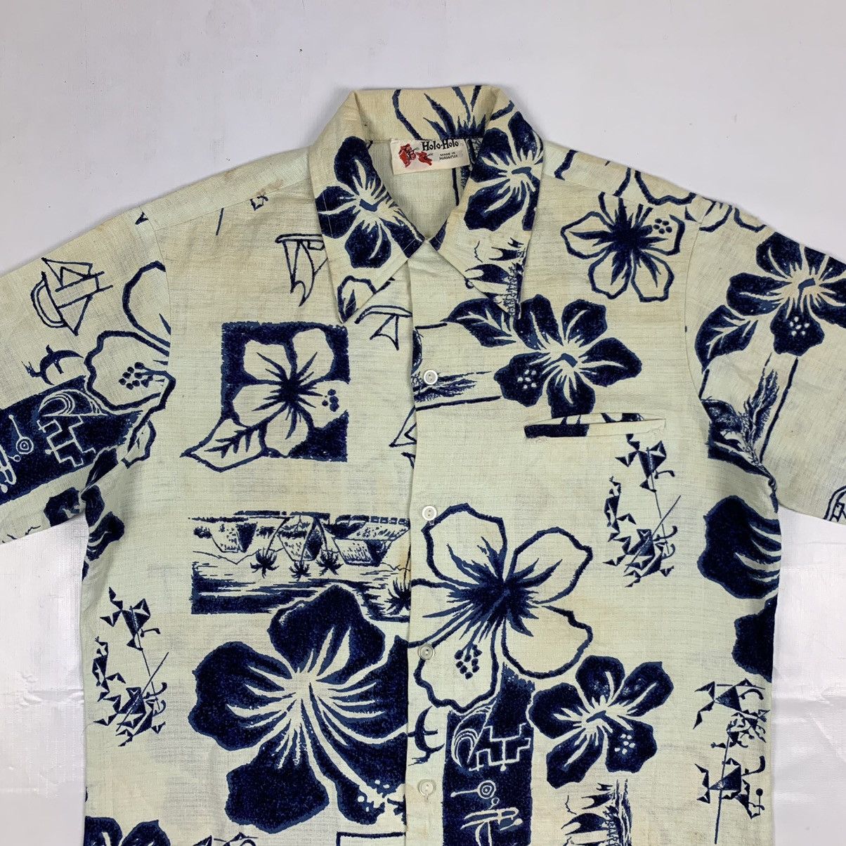 Vintage Vintage Hawaiian Flower Button Up Shirt Size US XL / EU 56 / 4 - 4 Thumbnail