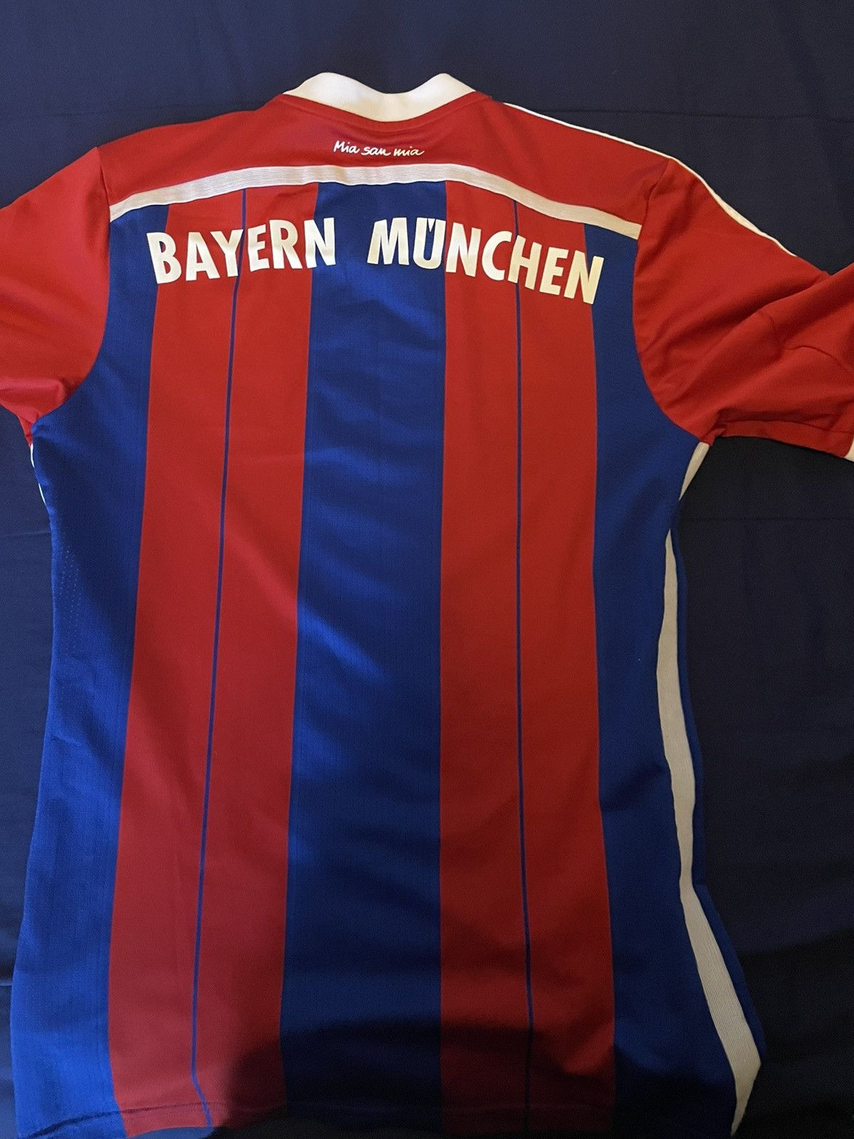 BAYERN MUNICH 2012 HOME KIT