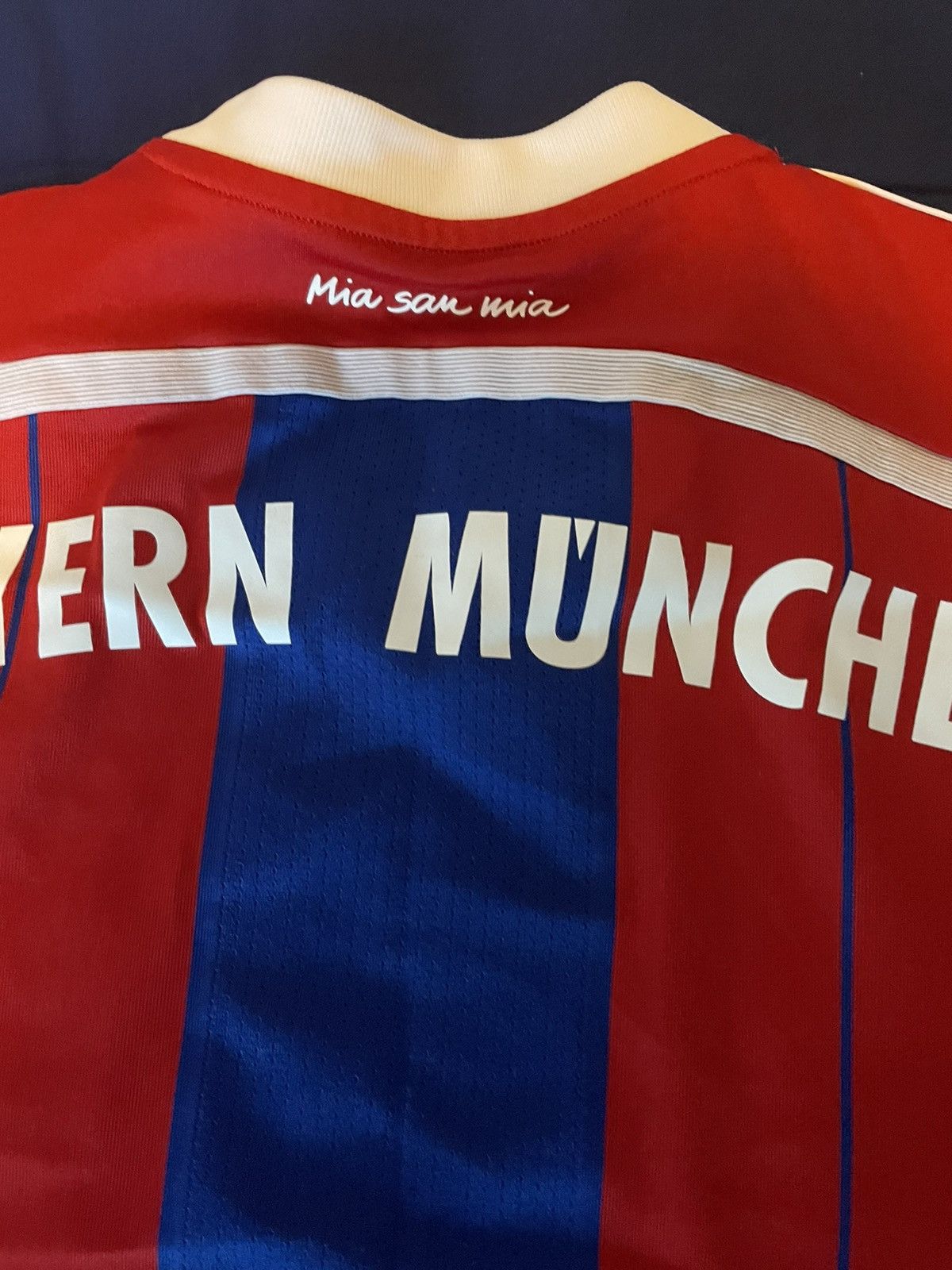 BAYERN MUNICH 2012 HOME KIT
