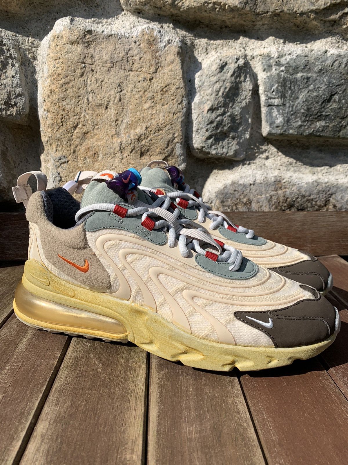 Nike × Travis Scott Air Max 270 React ENG Cactus Trails Size US 9.5 / EU 42-43 - 2 Thumbnail