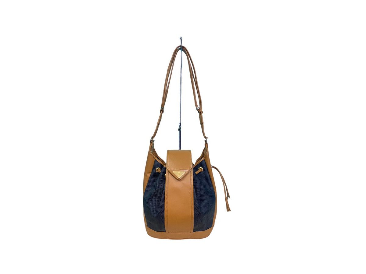 Yves Saint Laurent AUTHENTIC VINTAGE YVES SAINT LAURENT BUCKET BAG Size ONE SIZE - 1 Thumbnail