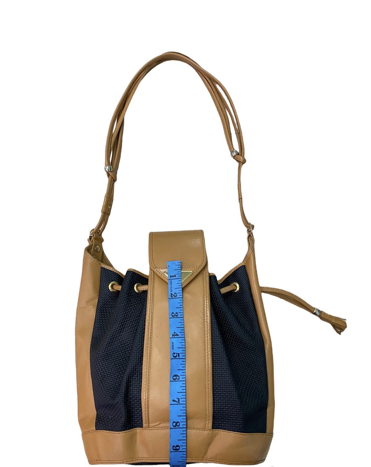 Yves Saint Laurent AUTHENTIC VINTAGE YVES SAINT LAURENT BUCKET BAG Size ONE SIZE - 14 Thumbnail
