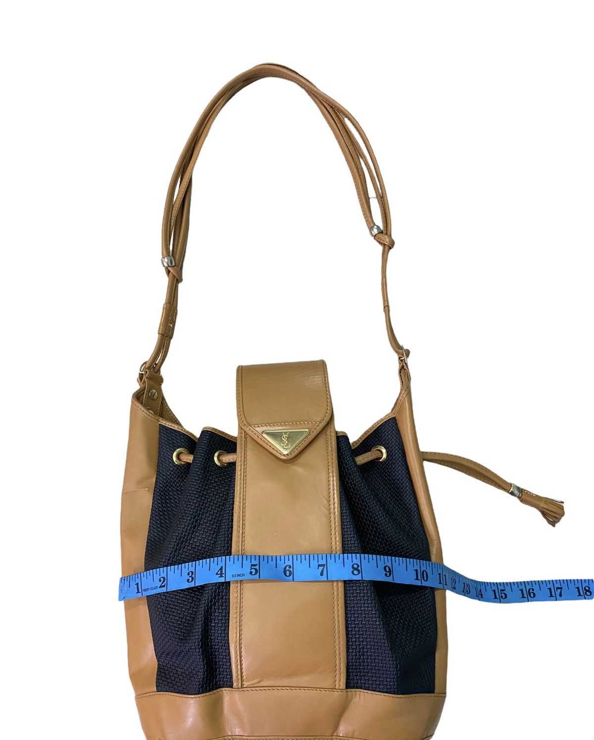Yves Saint Laurent AUTHENTIC VINTAGE YVES SAINT LAURENT BUCKET BAG Size ONE SIZE - 13 Thumbnail
