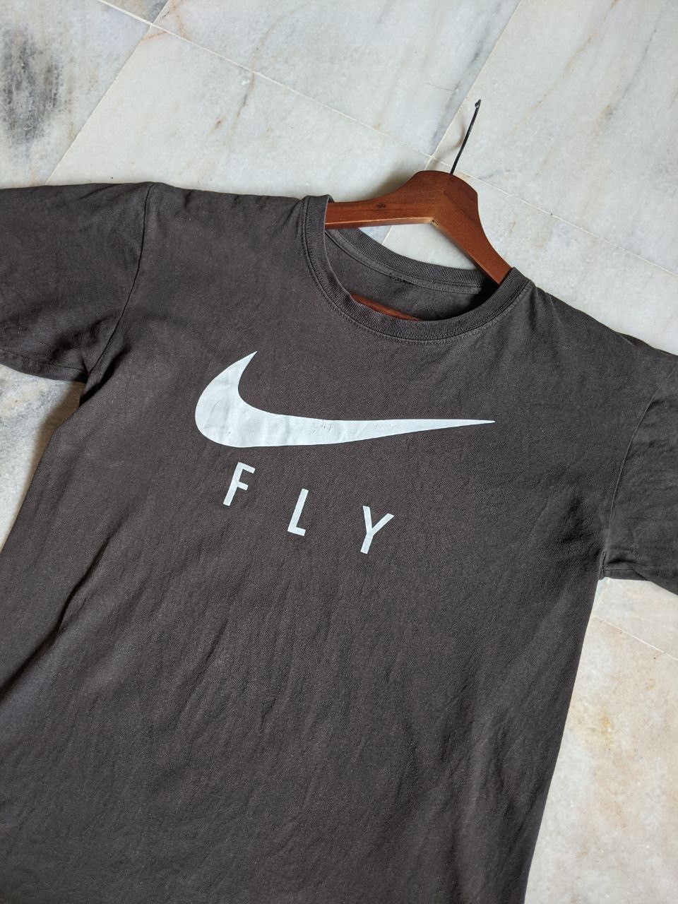 Vintage Vintage Nike Fly Big Swoosh Tee x Nike ACG Size US M / EU 48-50 / 2 - 7 Thumbnail