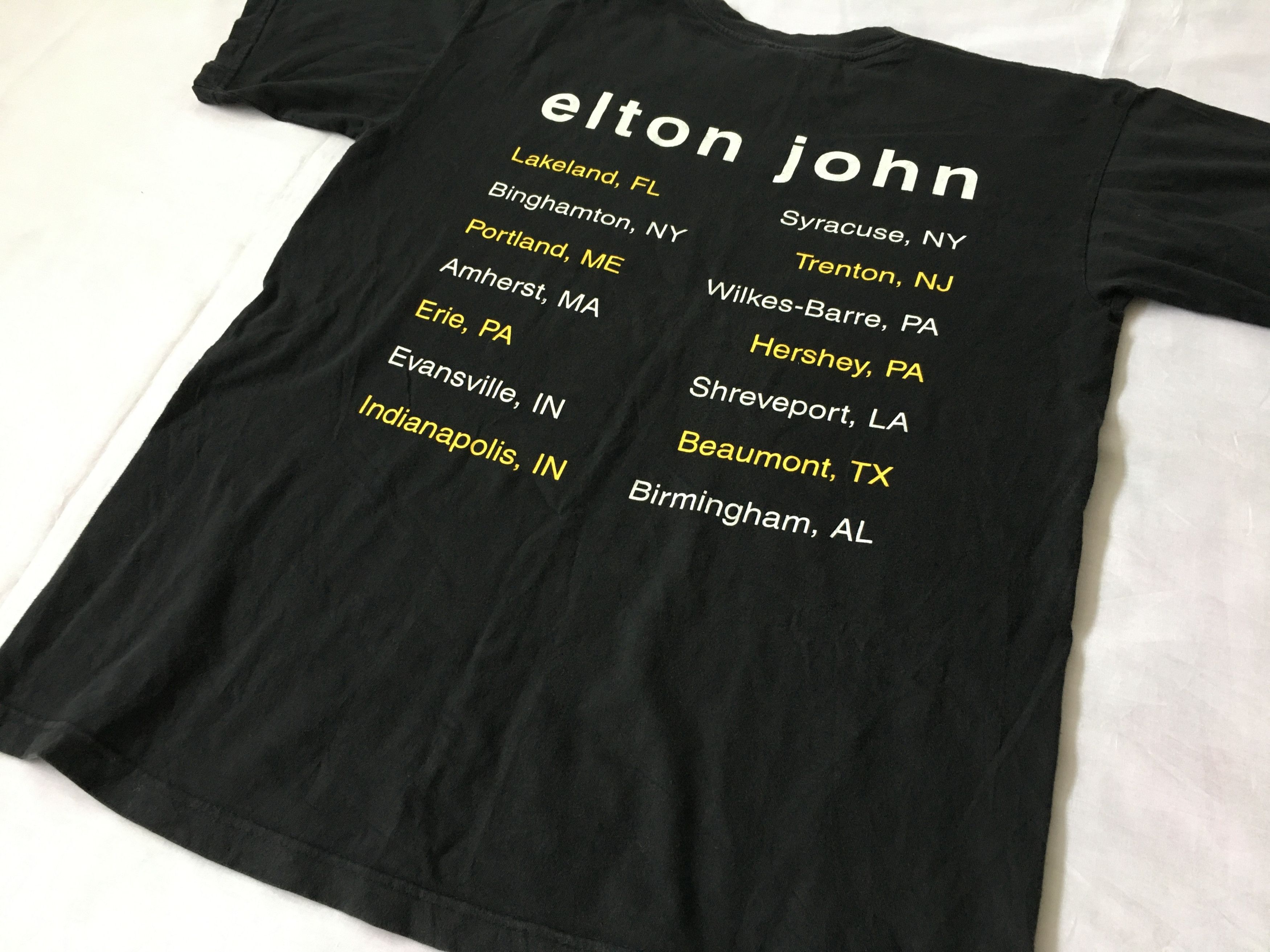 Band Tees Vintage 2000 An Evening With Elton John Concert Tour Tshirt Size US L / EU 52-54 / 3 - 9 Thumbnail