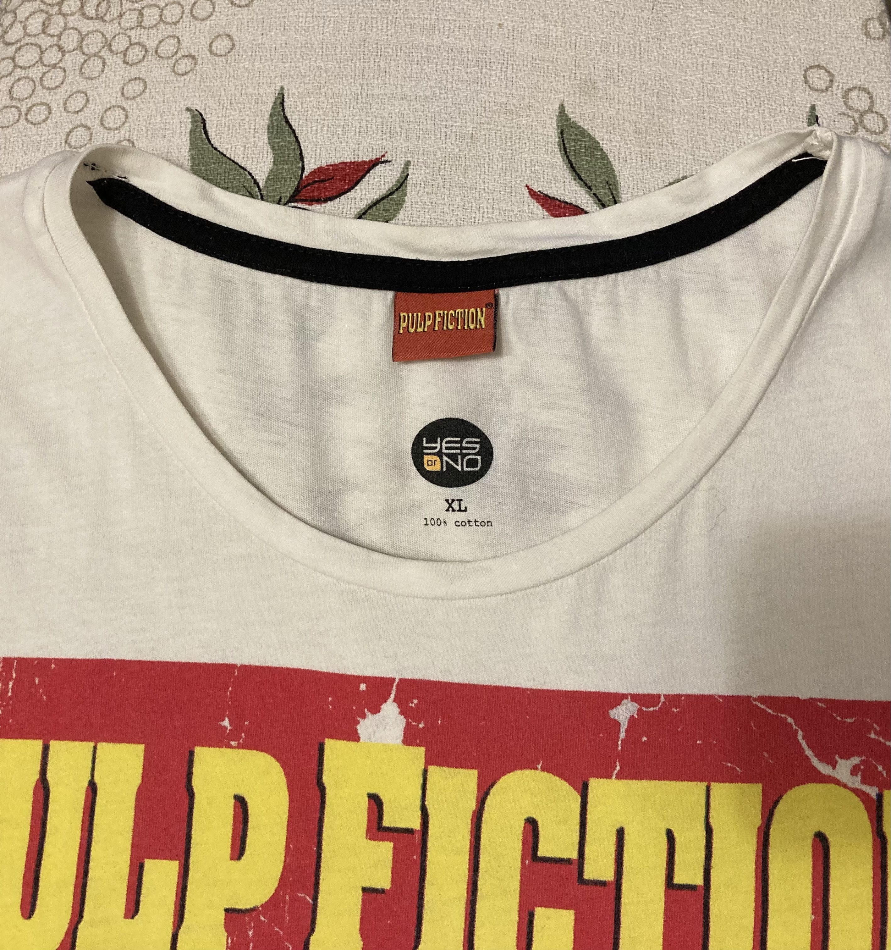 Vintage 2014 Pulp Fiction Distressed Movie Short Sleeve T-Shirt Size US M / EU 48-50 / 2 - 3 Thumbnail