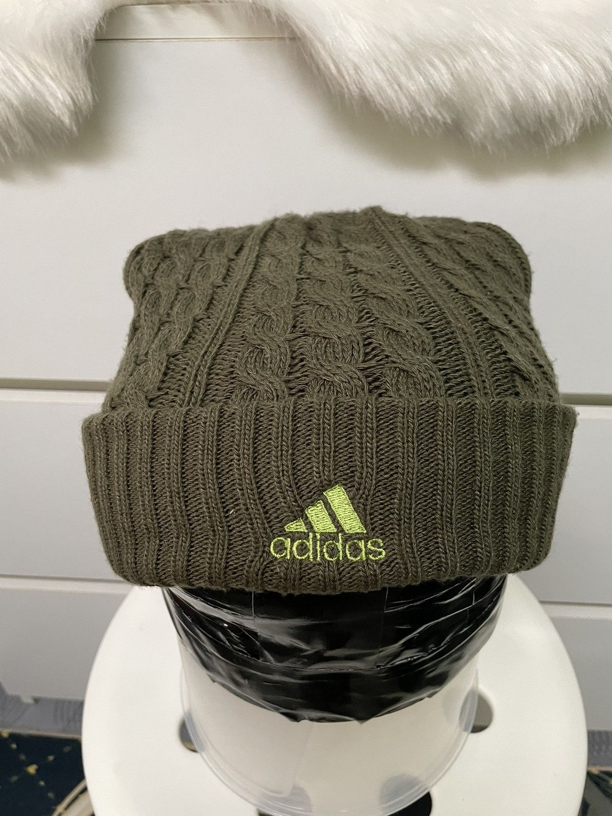 Adidas × Vintage Vintage Adidas Beanie Small Logo Size ONE SIZE - 1 Thumbnail