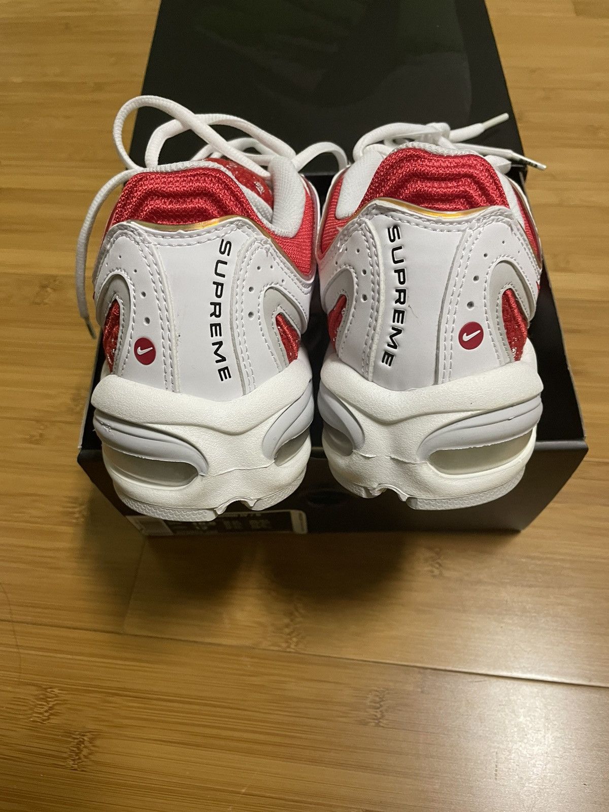 Nike × Supreme Supreme x Air Max Tailwind 4 University Red 2019 Size US 10.5 / EU 43-44 - 4 Thumbnail