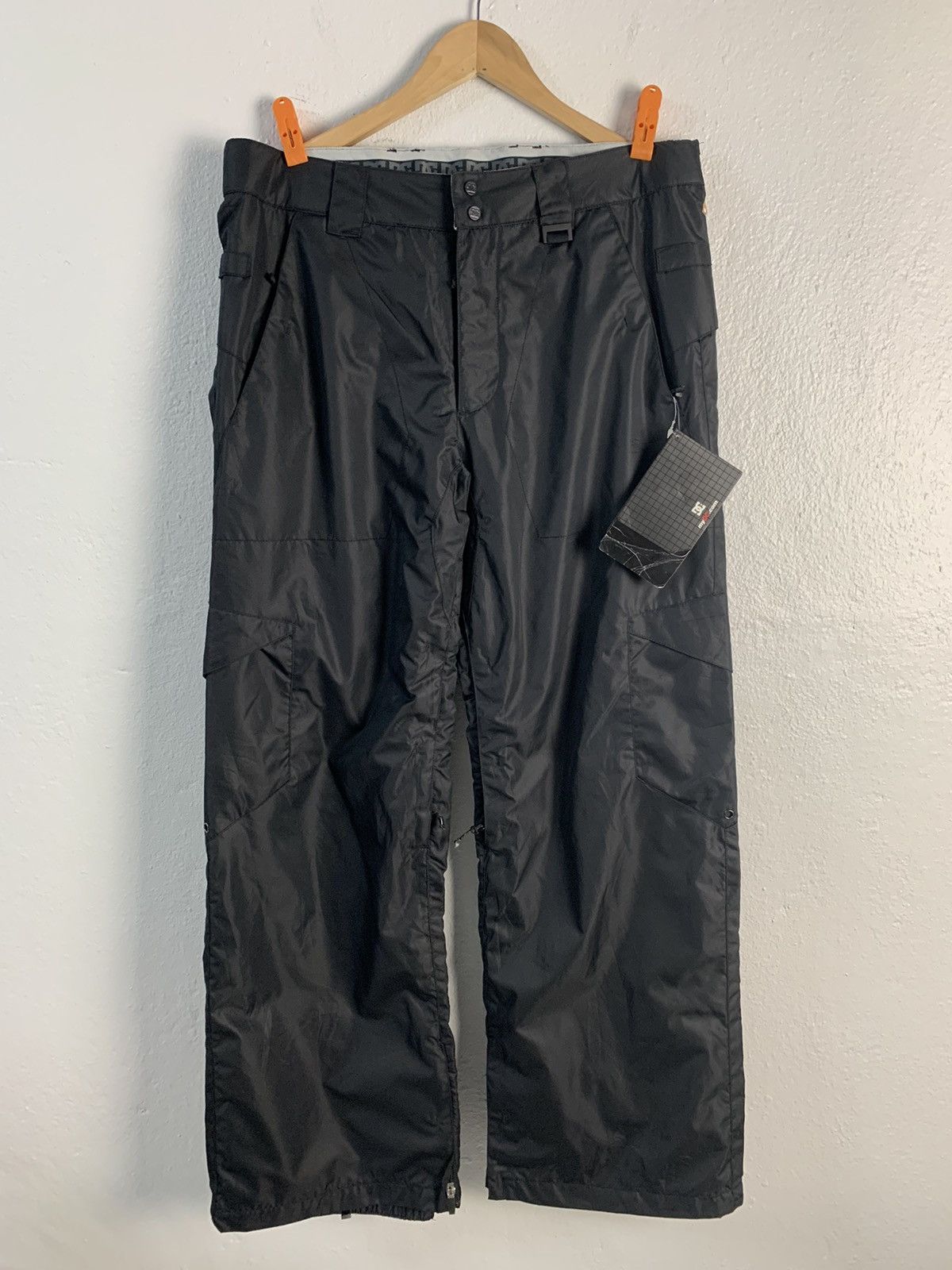 DC DC Skiwear Pant Size US 35 - 1 Thumbnail