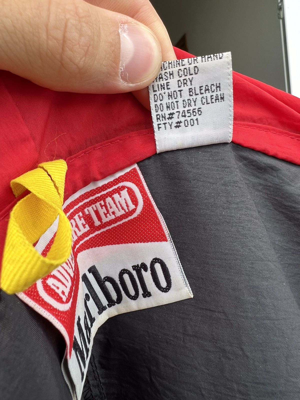 Ferrari × Vintage VINTAGE 90S Marlboro LIGHT RACING ANORAK JACKET Size US L / EU 52-54 / 3 - 23 Thumbnail