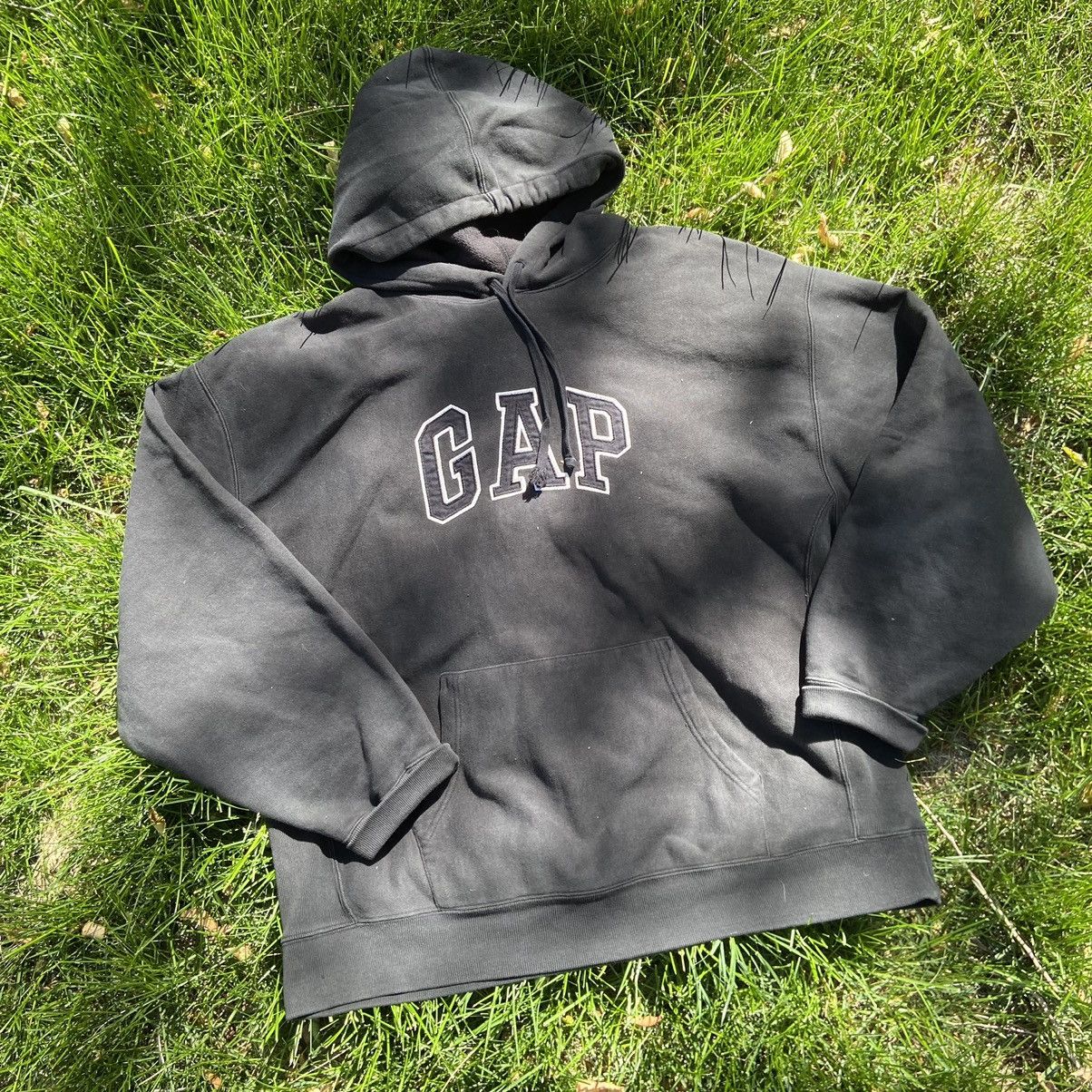 Gap × Vintage Vintage 2001 Gap Spellout Arc Hoodie Size US XL / EU 56 / 4 - 1 Thumbnail