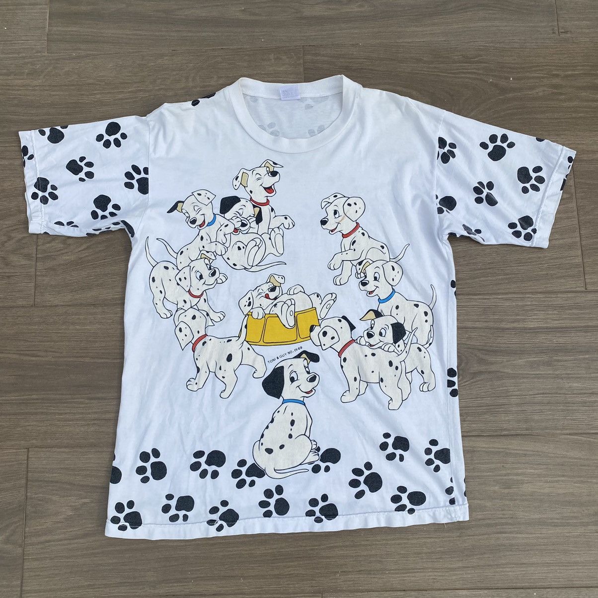 Disney × Vintage Vintage Tony & Guy 101 Dalmatians Bootleg Shirt 