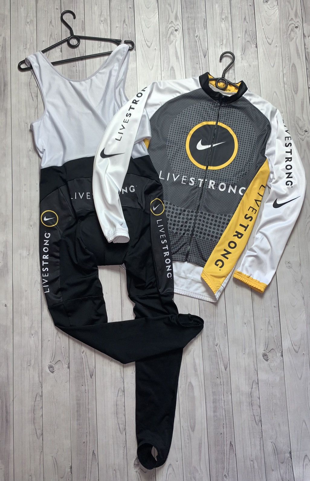 Vintage Cycling Nike Live strong jersey suit size L rare