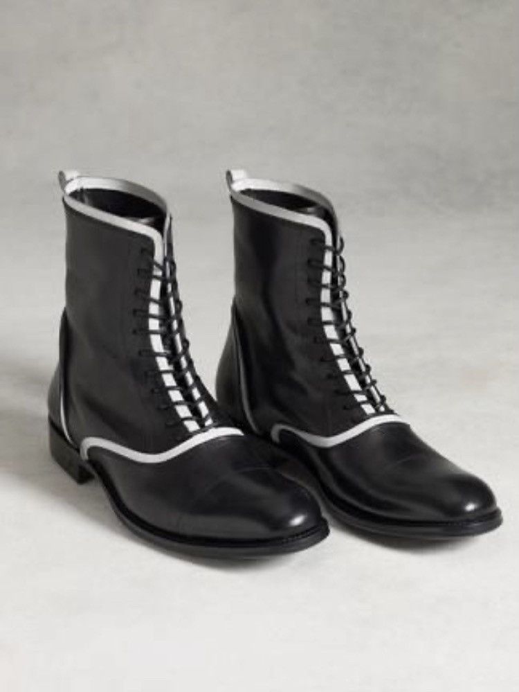Freeman raw edge boot. 9