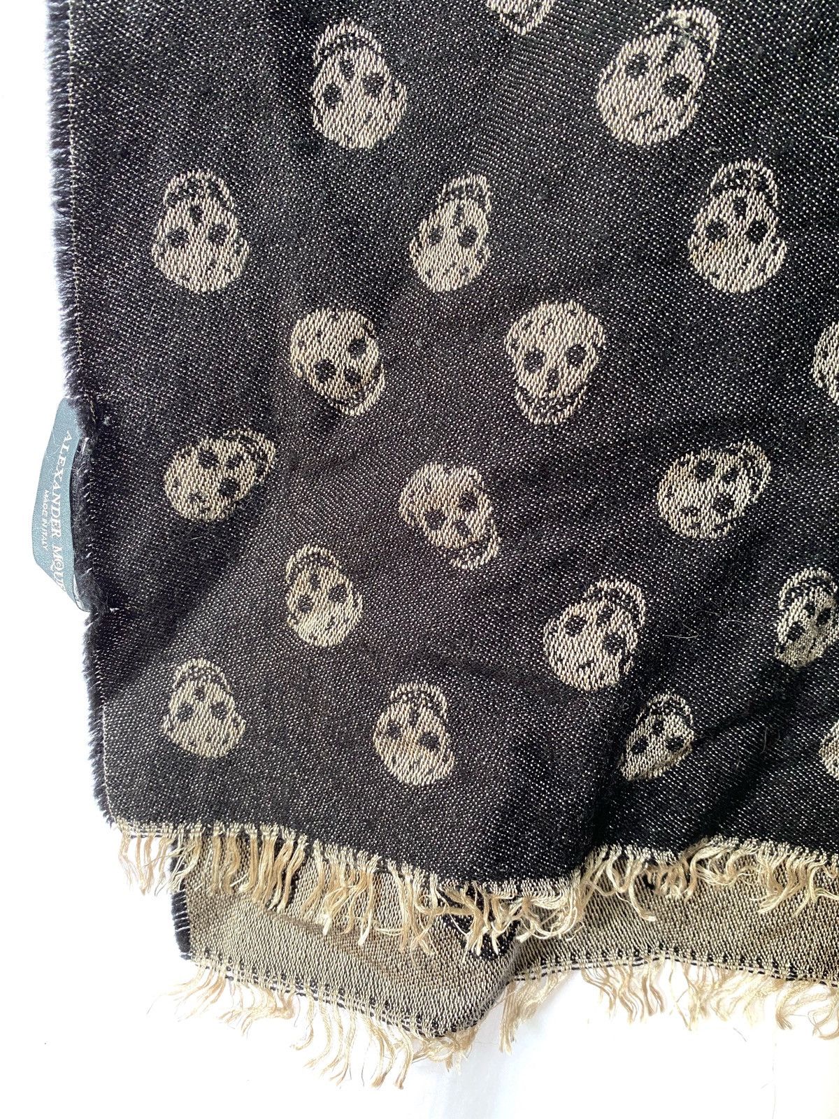 Alexander McQueen Alexander McQueen Black Wool scarf skull fullprint Size ONE SIZE - 5 Thumbnail