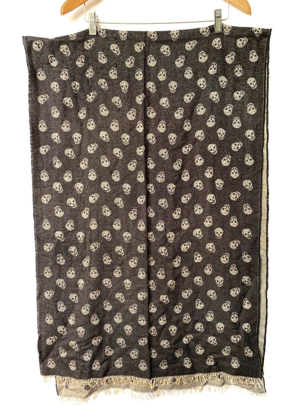 Alexander McQueen Alexander McQueen Black Wool scarf skull fullprint Size ONE SIZE - 3 Thumbnail