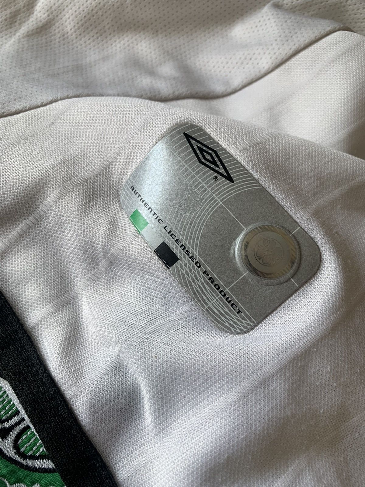 Umbro × Vintage 2001 Umbro Celtic FC vintage soccer jersey Size US XXL / EU 58 / 5 - 8 Thumbnail