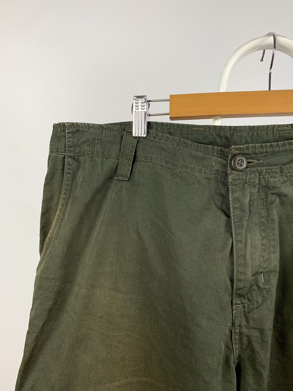 Carhartt Vintage Carhartt Faded Khaki Cargo Thrift Pants Travis Style Size US 36 / EU 52 - 11 Thumbnail