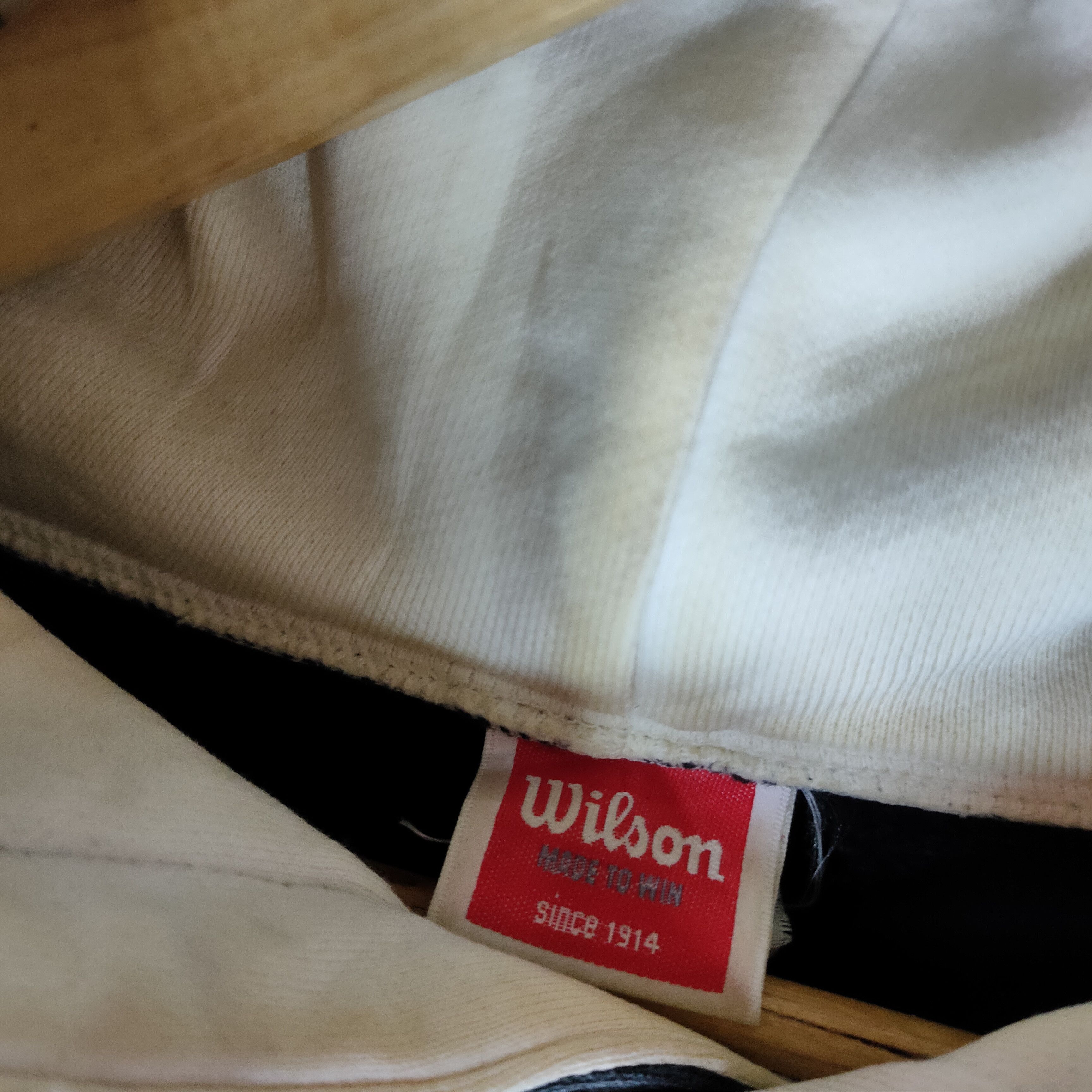 Wilson VINTAGE WILSON Embroidery Spellout Chicago Usa Hoodie Size US L / EU 52-54 / 3 - 6 Thumbnail