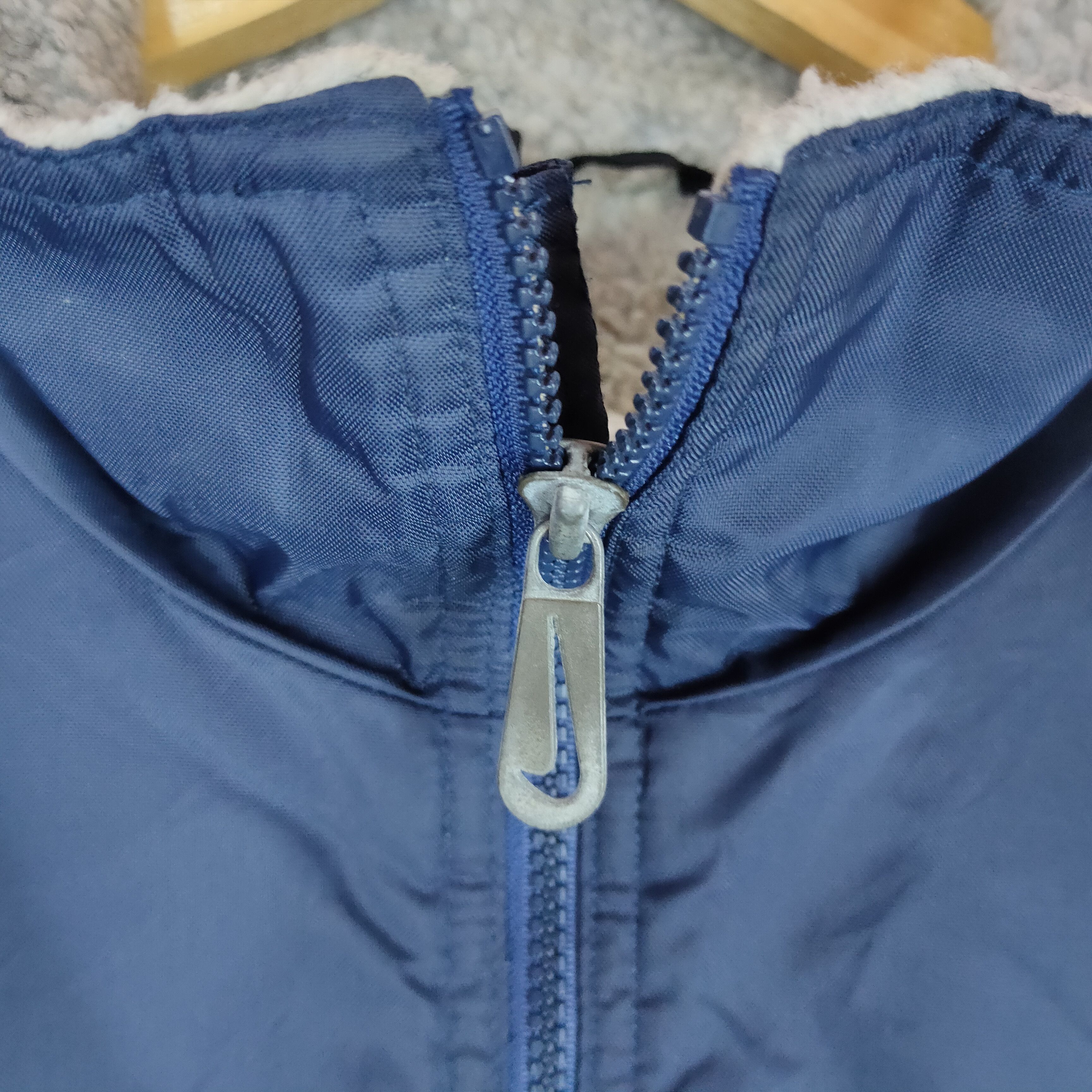 Nike × Vintage Vintage 90s NIKE Sherpa Inside Embroidery Swoosh Jacket Size US XL / EU 56 / 4 - 3 Thumbnail