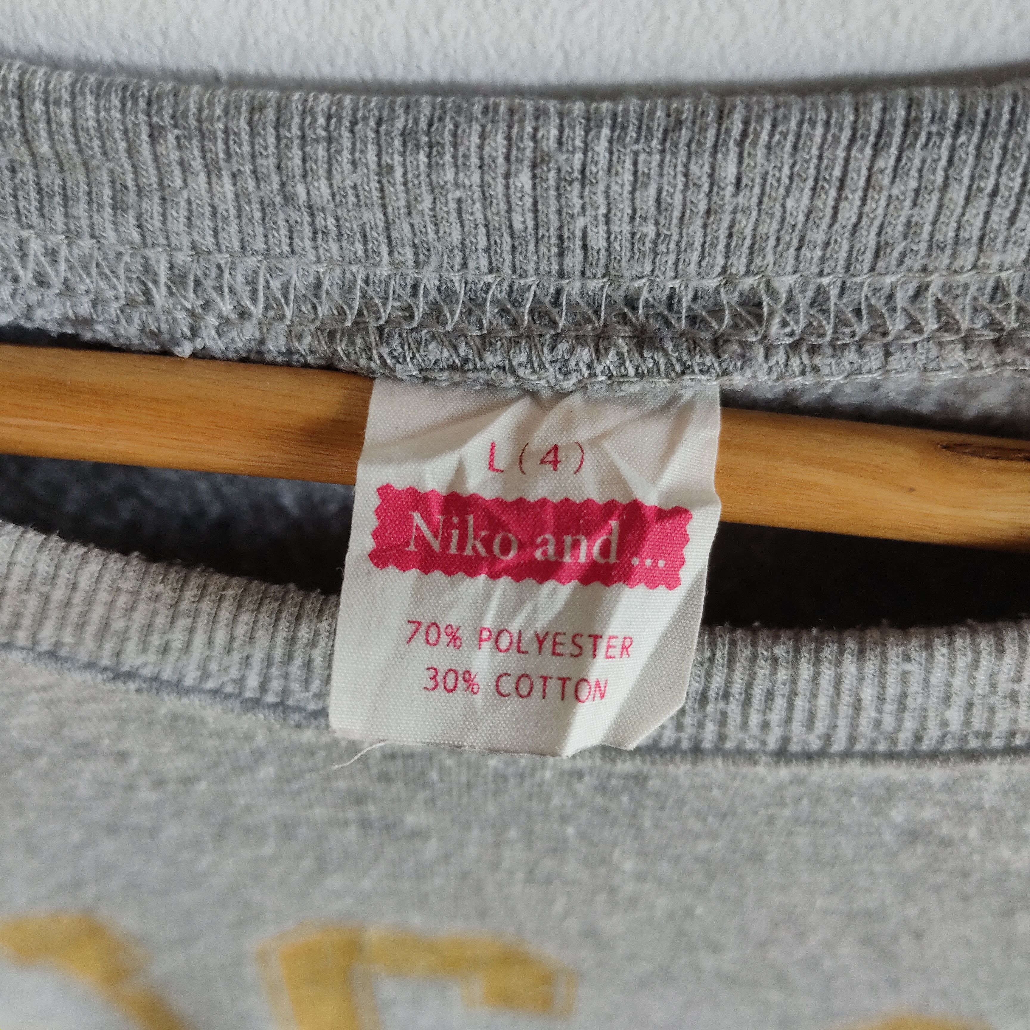 Other NIKO AND ... CHICAGO 93 Big Spell Out Sweatshirt Size US L / EU 52-54 / 3 - 3 Thumbnail