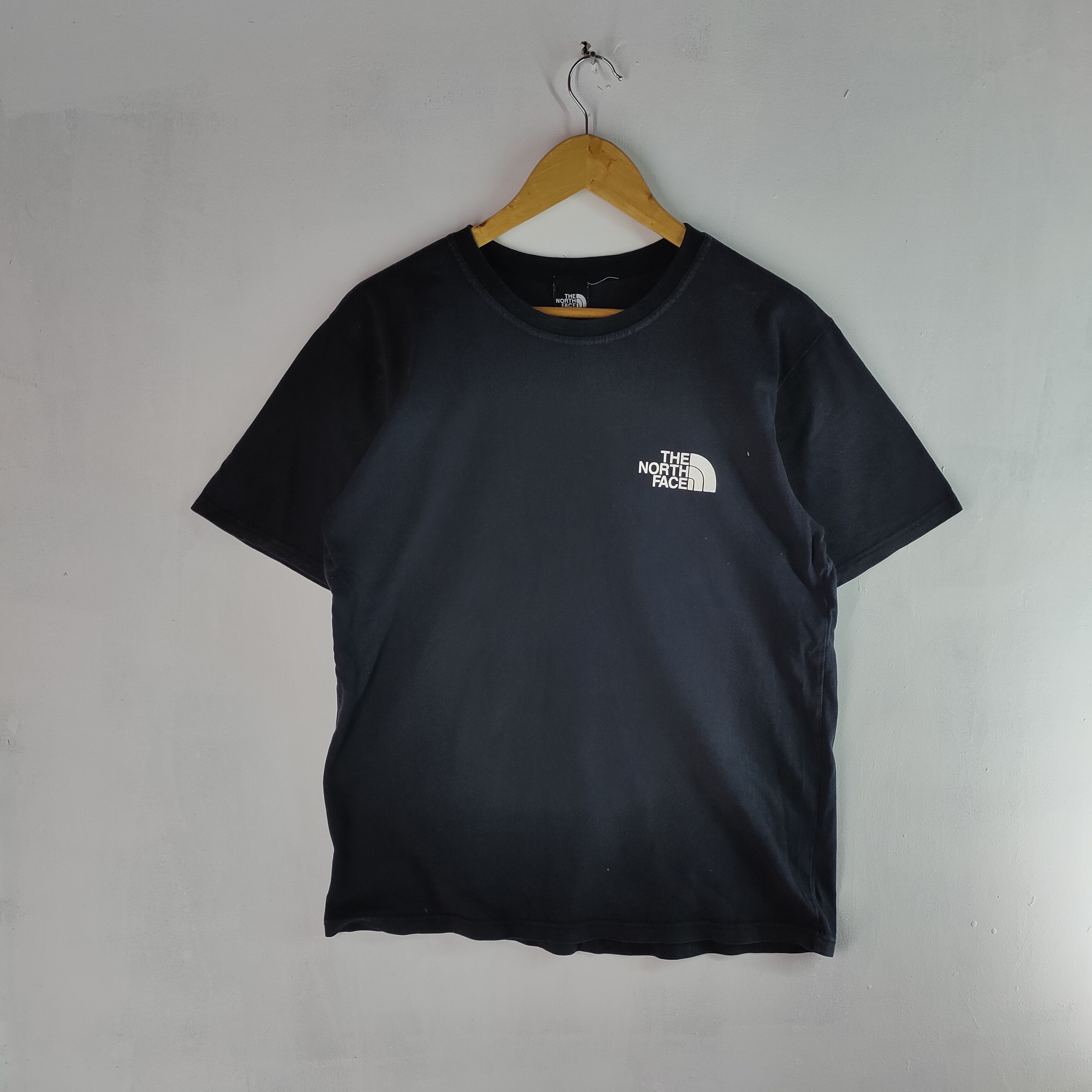 The North Face THE NORTH FACE Big Back Logo Round Neck Shirt Size US M / EU 48-50 / 2 - 2 Thumbnail
