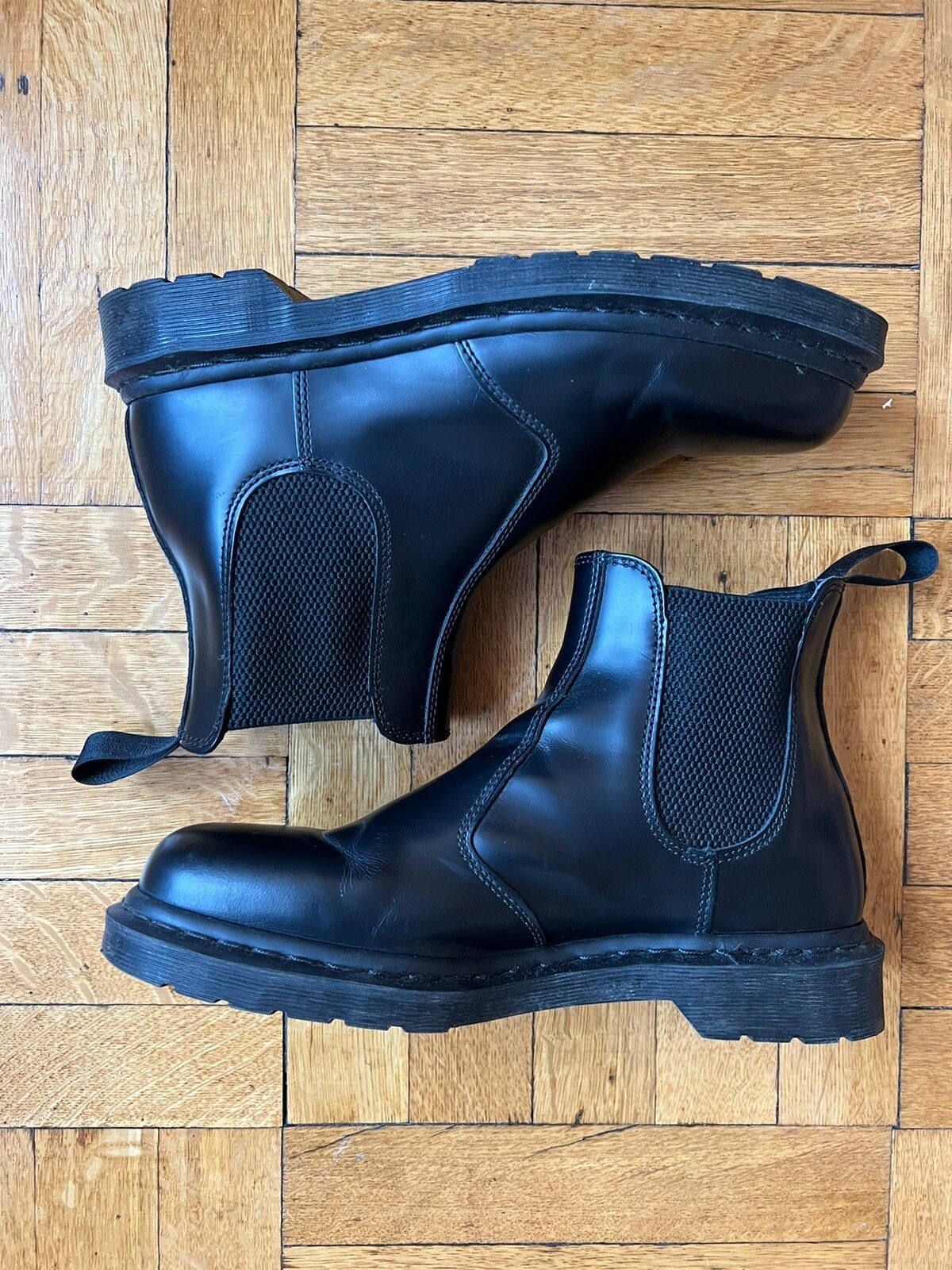 Dr. Martens Mono Smooth Leather Chelsea Boot | Grailed