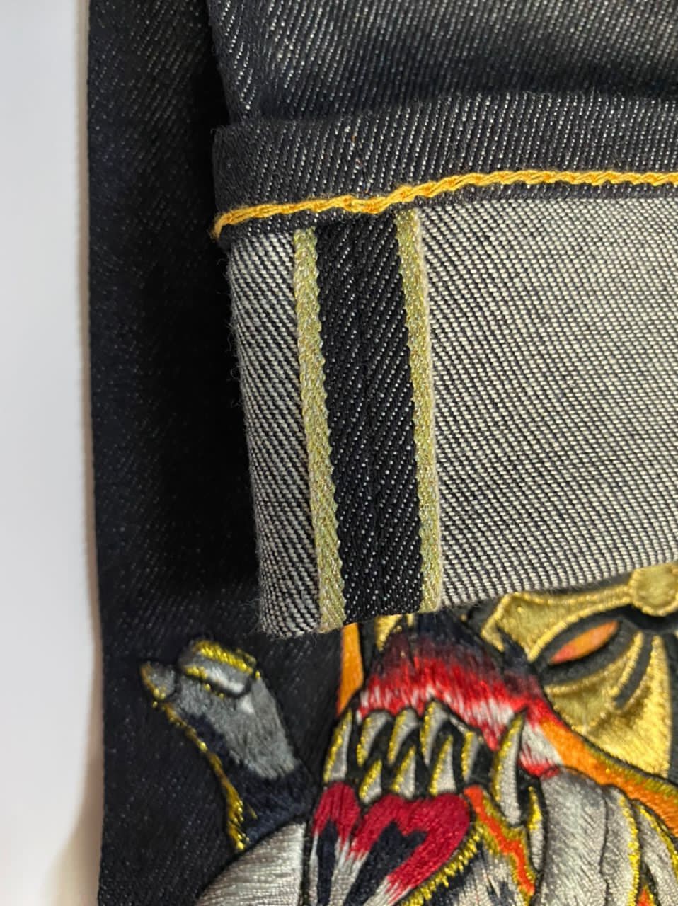 Evisu × Japanese Brand EVISU 2019 GOLD EDITION-YEAR OF PIG JEANS MEN (196/500) Size US 32 / EU 48 - 5 Thumbnail
