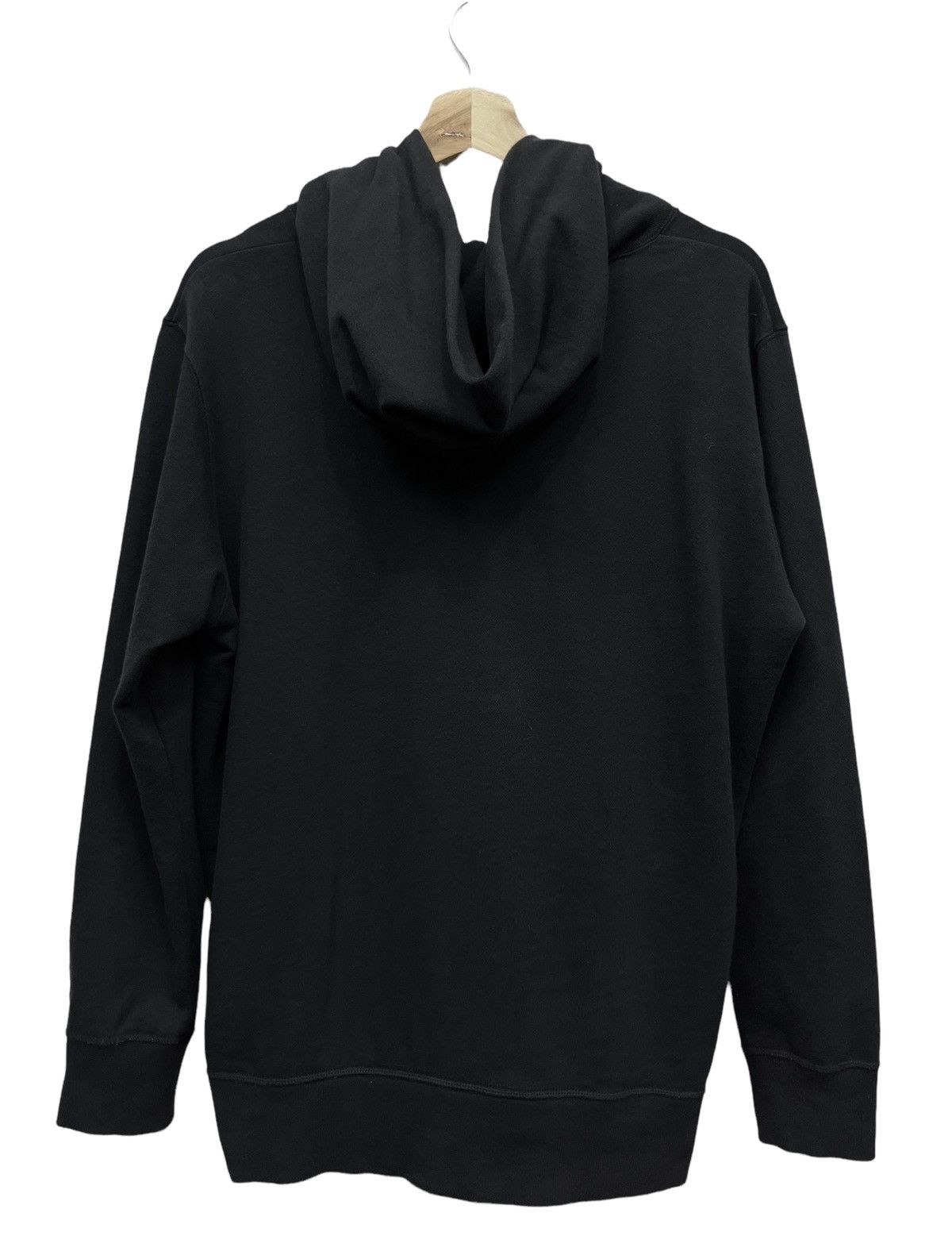 Kaws × Peanuts Vtg JOE KAWS By Uniqlo Black Hoodie Sweater Size US L / EU 52-54 / 3 - 5 Thumbnail