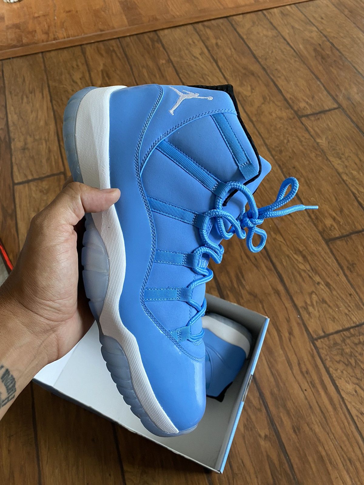 Jordan 14 pantone deals