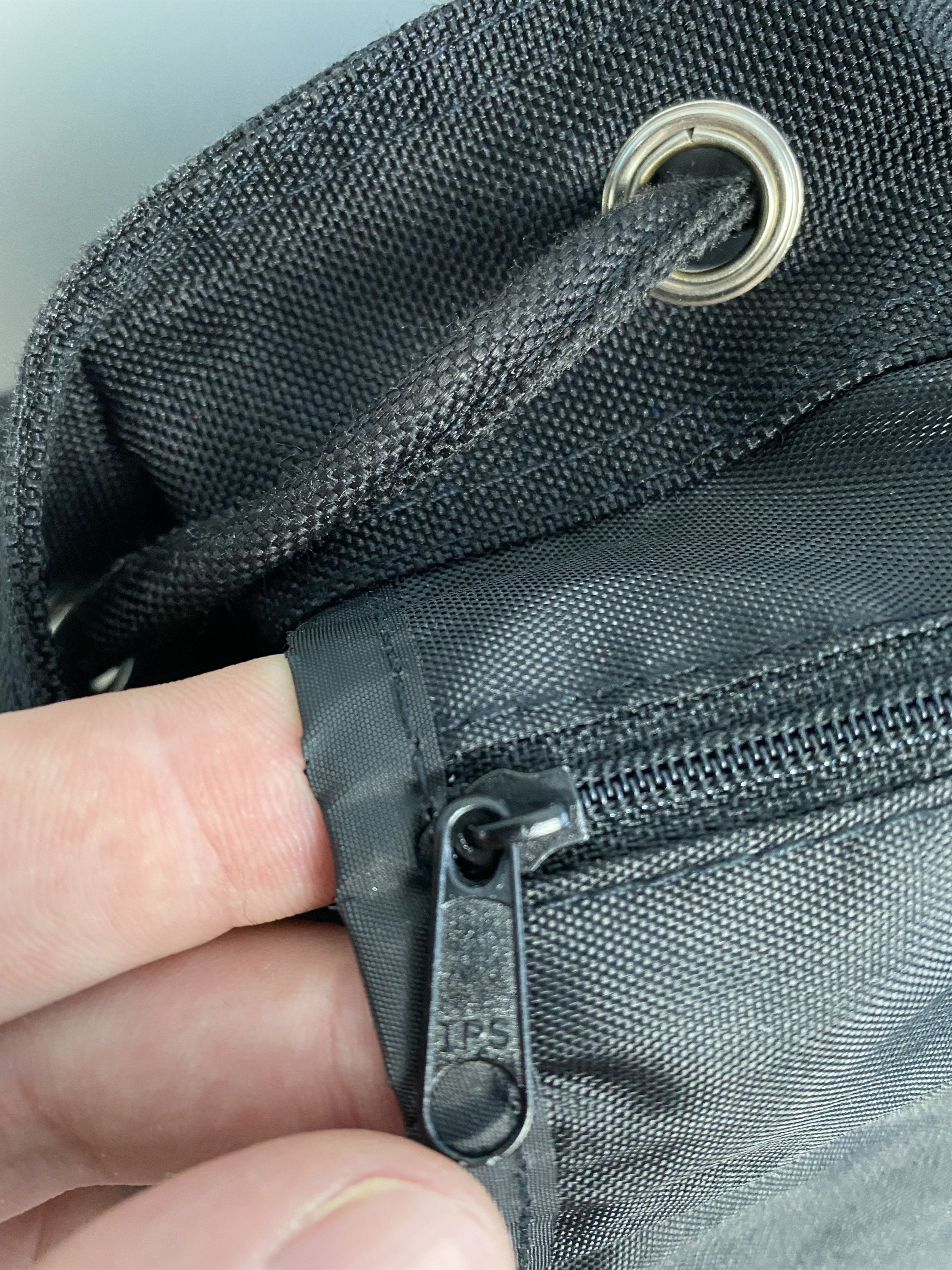 Pierre Balmain Vintage Pierre Balmain Backpack Size ONE SIZE - 14 Thumbnail