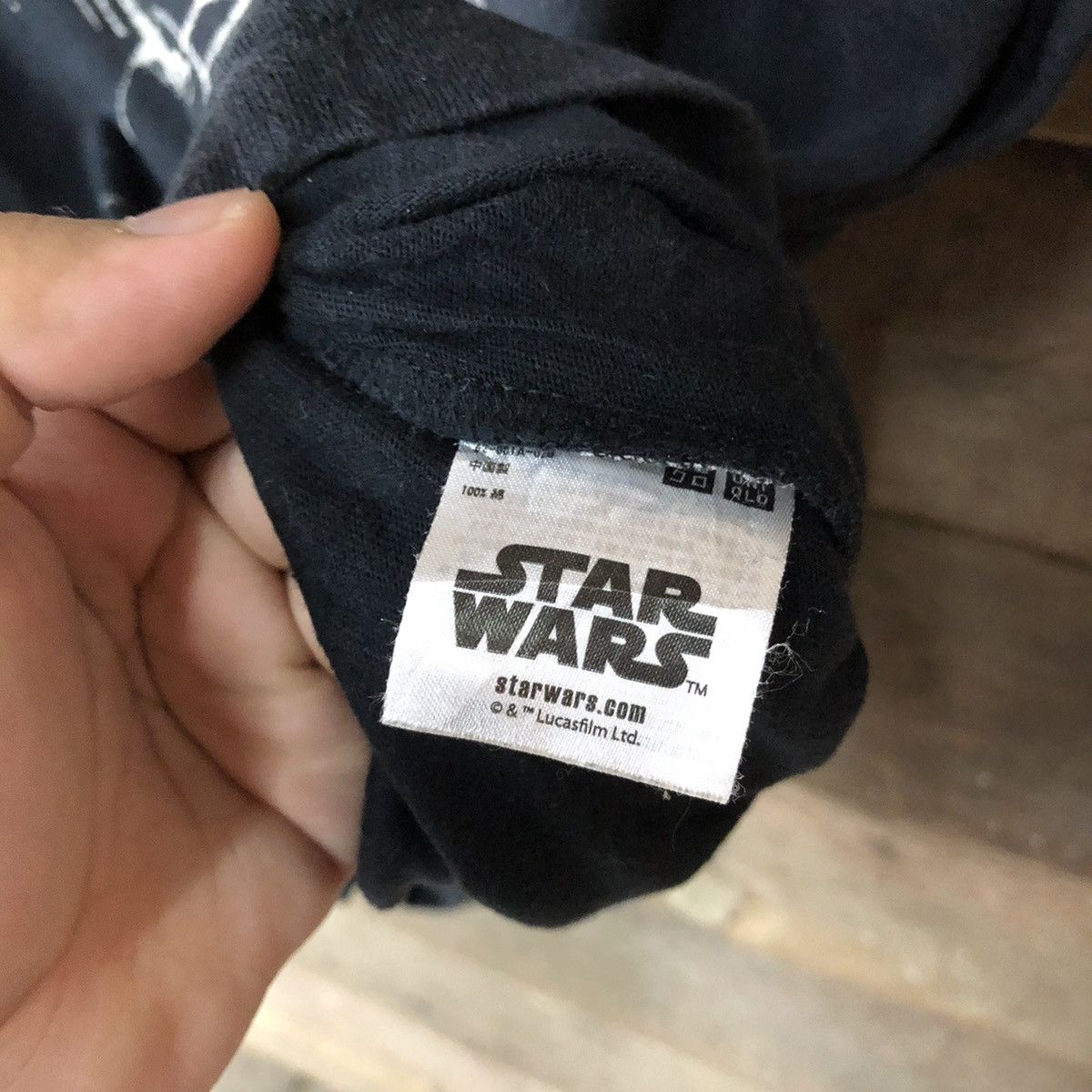 Star Wars × Uniqlo Uniqlo X star wars Black T-Shirt #3460 Size US S / EU 44-46 / 1 - 7 Thumbnail