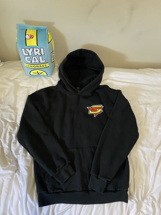 Faze deals supreme hoodie