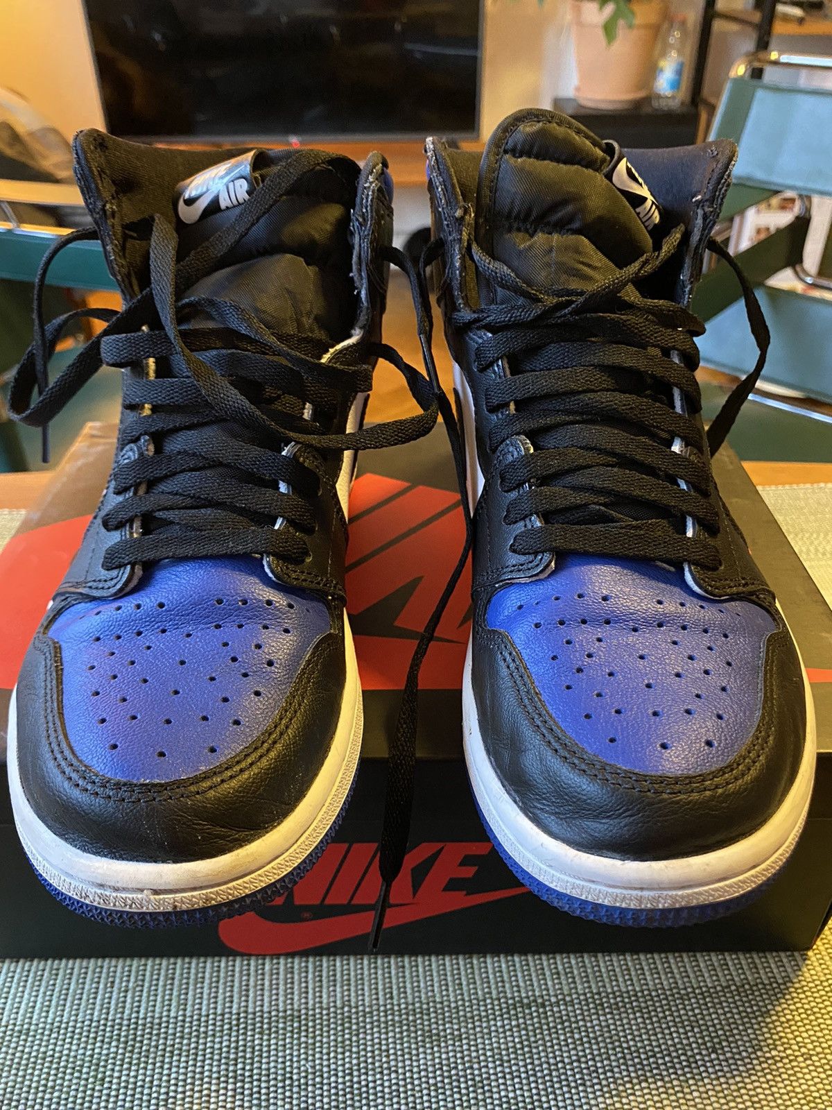 Air Jordan 1 Retro High OG Royal Toe