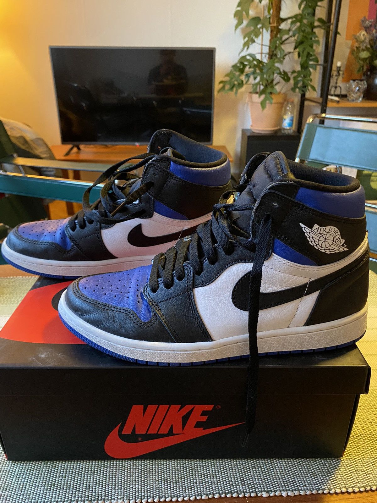 Air Jordan 1 Retro High OG Royal Toe